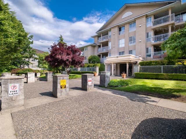13733 74, Surrey, British Columbia V3W 1B8, 3 Bedrooms Bedrooms, ,2 BathroomsBathrooms,Residential Attached,For Sale,74,R2882629