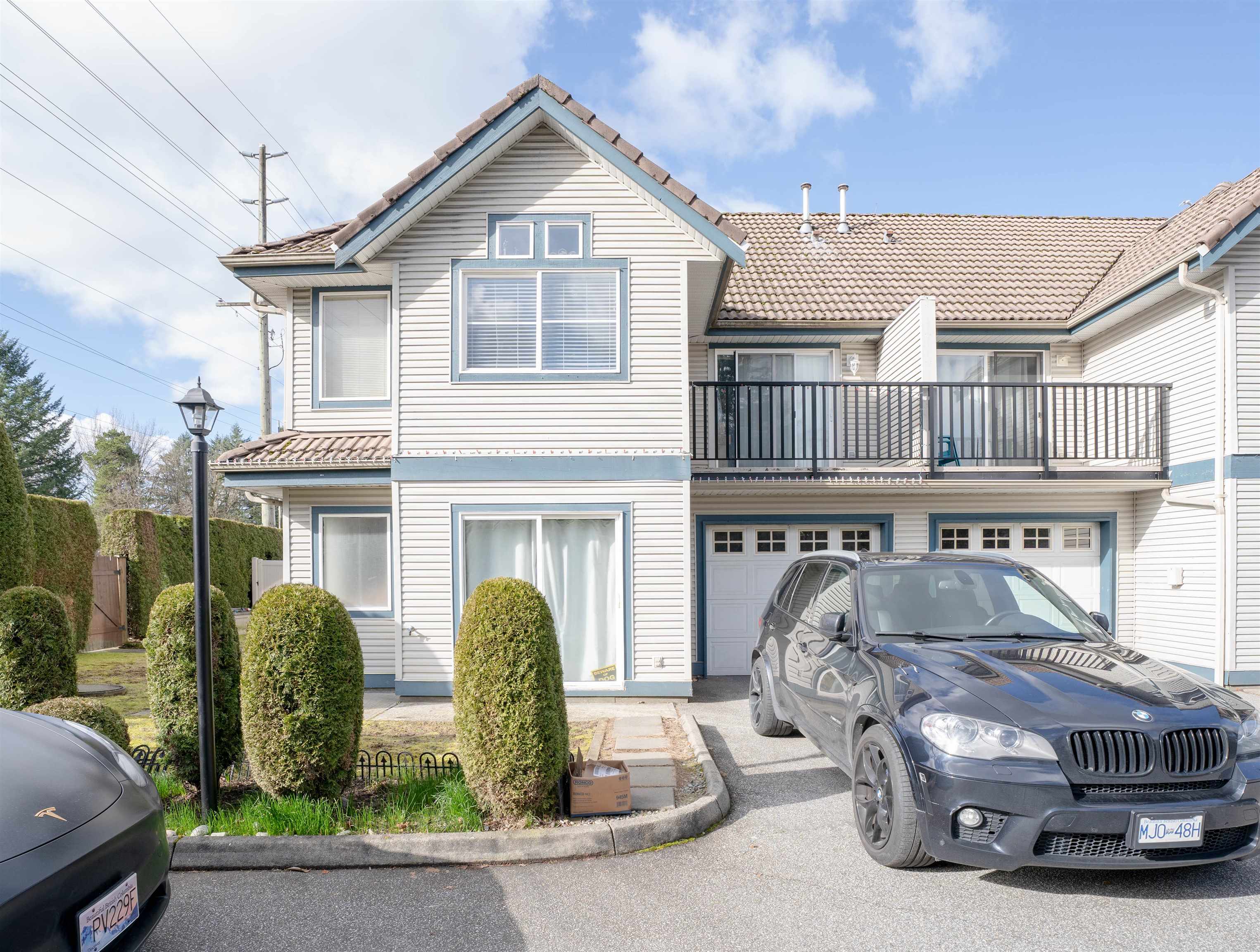 21453 DEWDNEY TRUNK, Maple Ridge, British Columbia V2X 3G5, 3 Bedrooms Bedrooms, ,2 BathroomsBathrooms,Residential Attached,For Sale,DEWDNEY TRUNK,R2882800