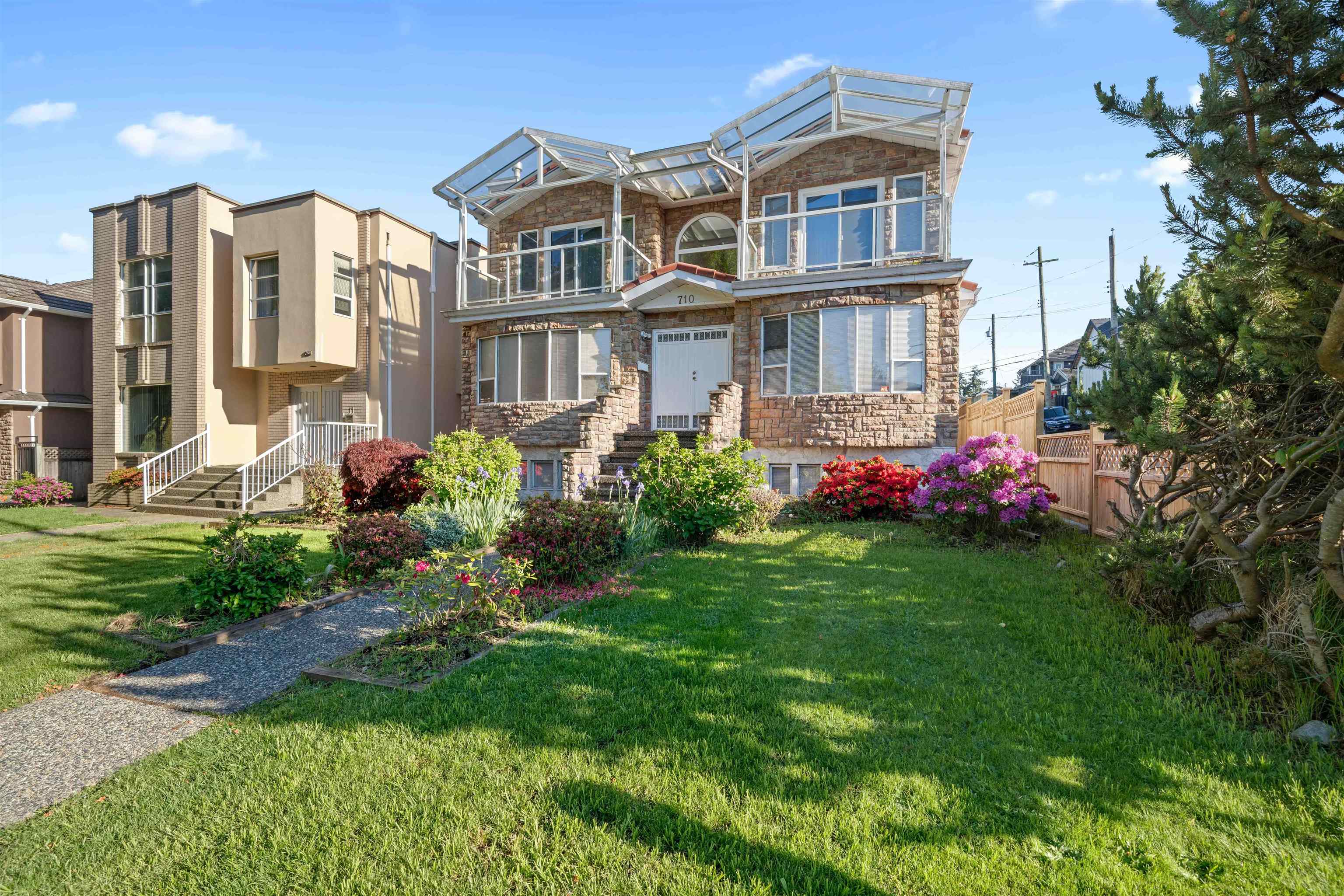 710 E 40th Avenue, Vancouver, Fraser VE, V5W 1M2 1