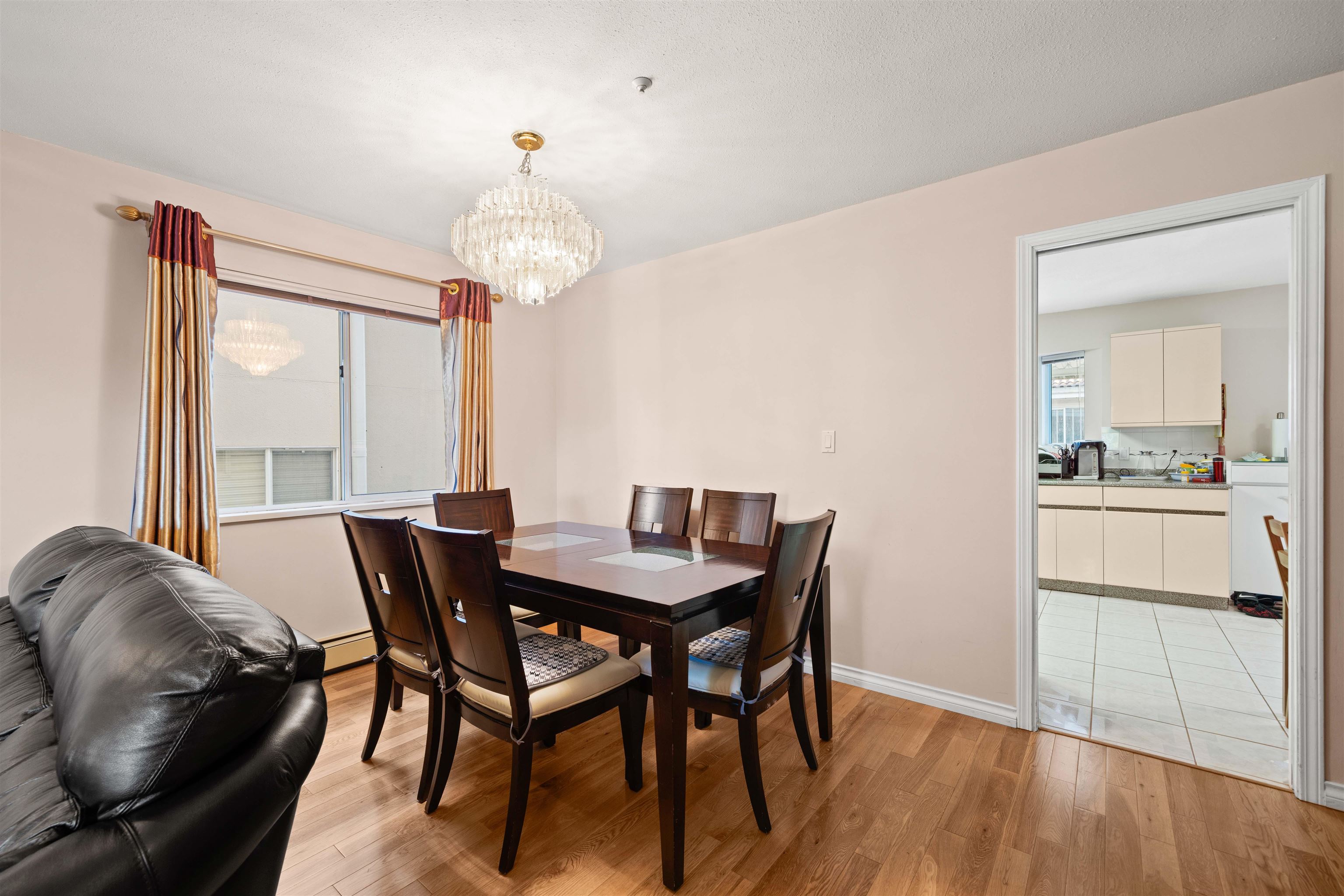 710 E 40th Avenue, Vancouver, Fraser VE, V5W 1M2 4