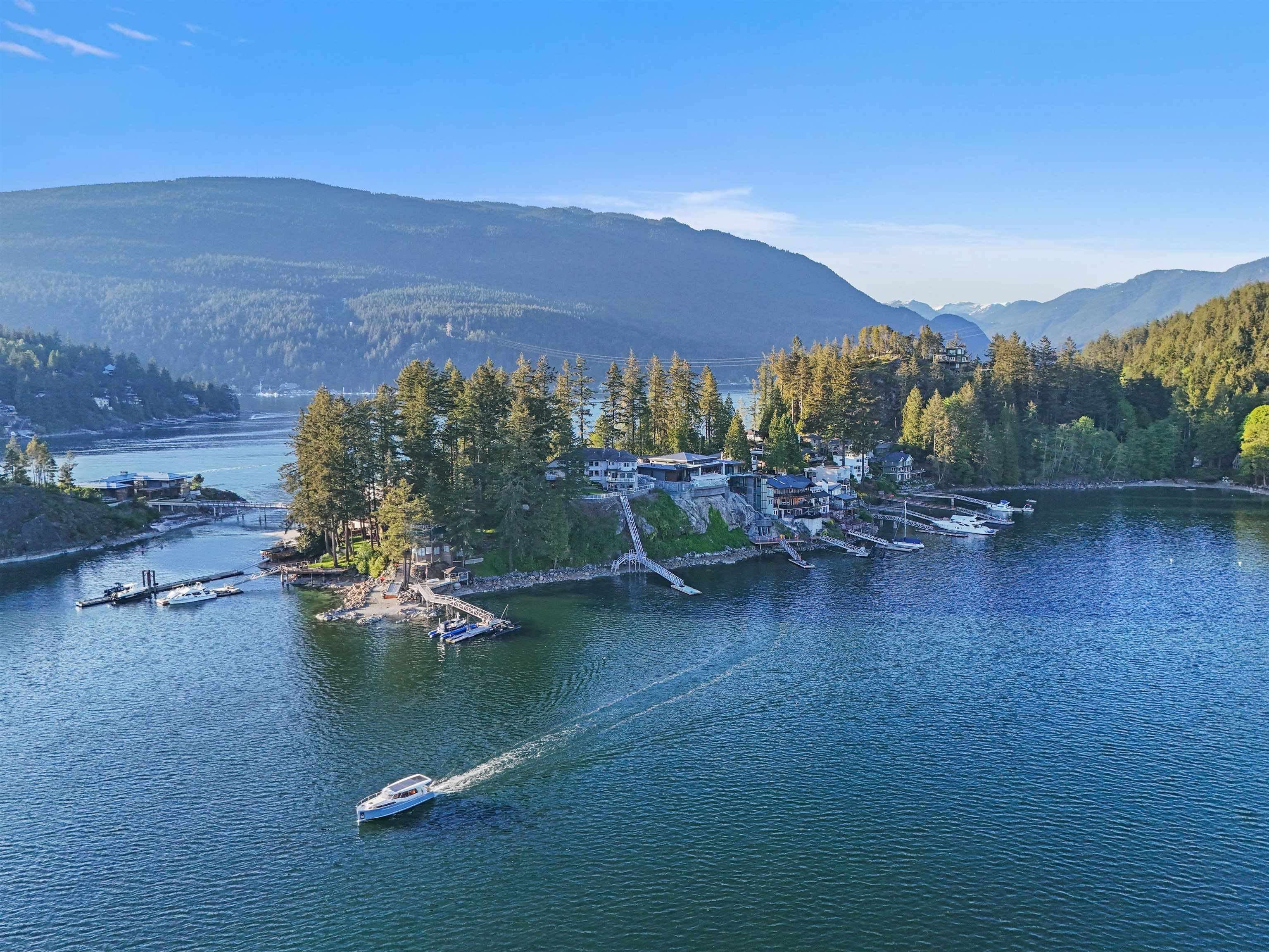 242 Turtlehead Road, Belcarra, Belcarra, V3H 4P2 4