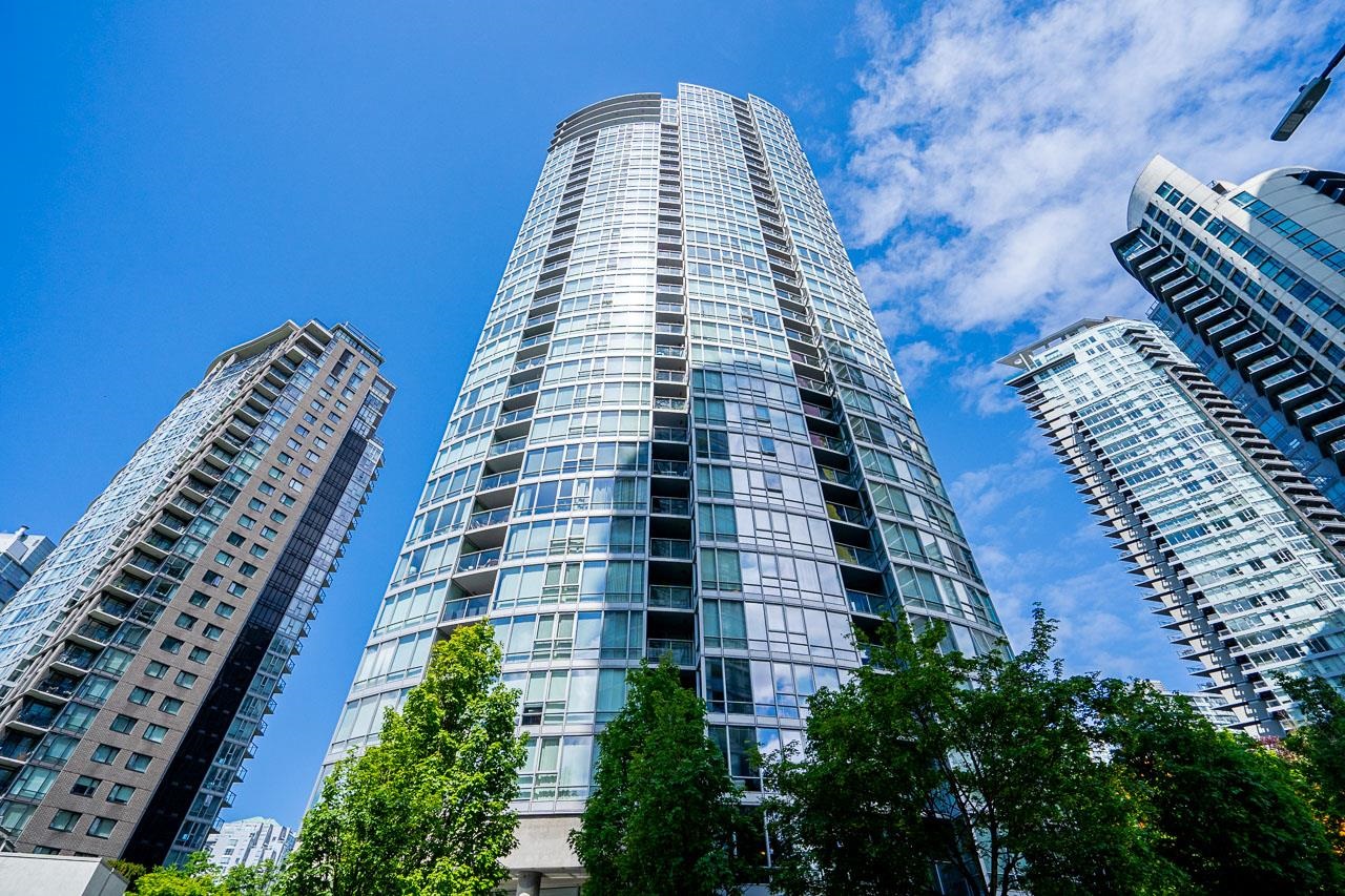 1495 RICHARDS, Vancouver, British Columbia V6Z 3E3, 1 Bedroom Bedrooms, ,1 BathroomBathrooms,Residential Attached,For Sale,RICHARDS,R2885322