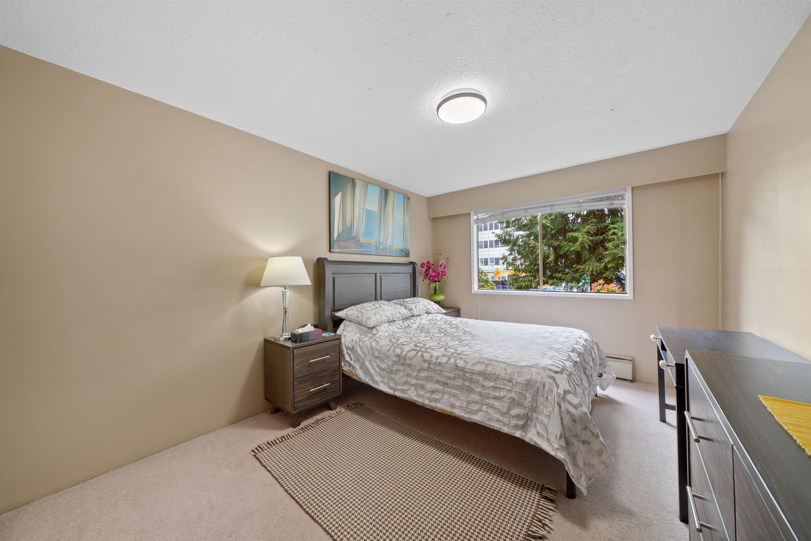 235 13TH, North Vancouver, British Columbia V7L 2L6, 3 Bedrooms Bedrooms, ,2 BathroomsBathrooms,Residential Attached,For Sale,13TH,R2885527