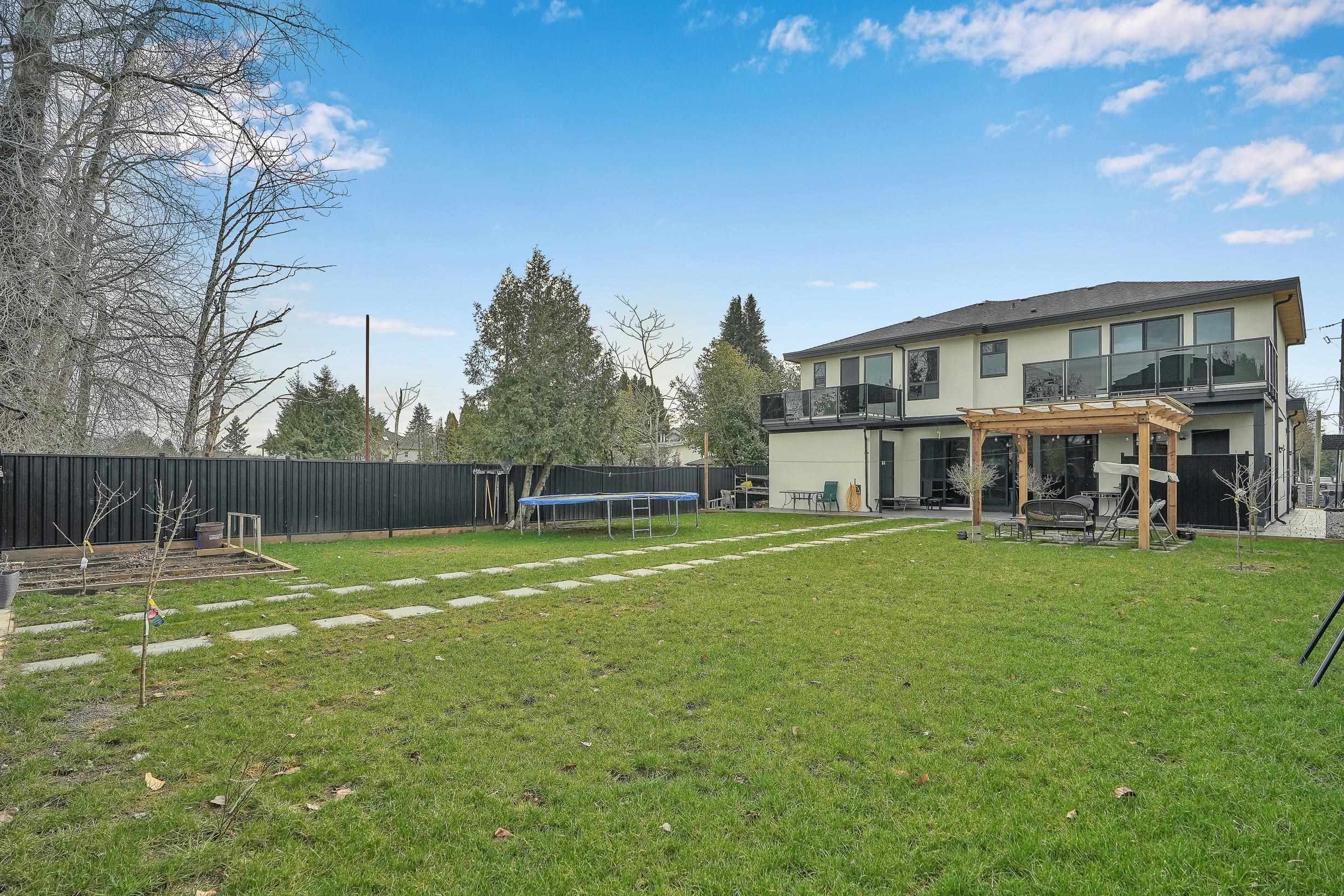 13255 95a Avenue, Surrey, Queen Mary Park Surrey, V3V 1R4 30