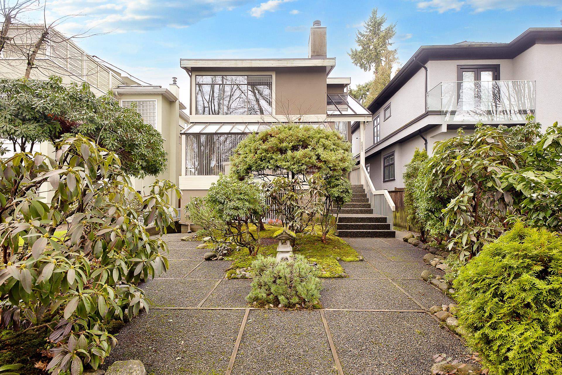 Listing image of 4027 W 32ND AVENUE