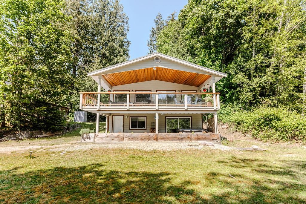 4559 Merrill Road, Madeira Park, Pender Harbour Egmont, V0N 2H1 1