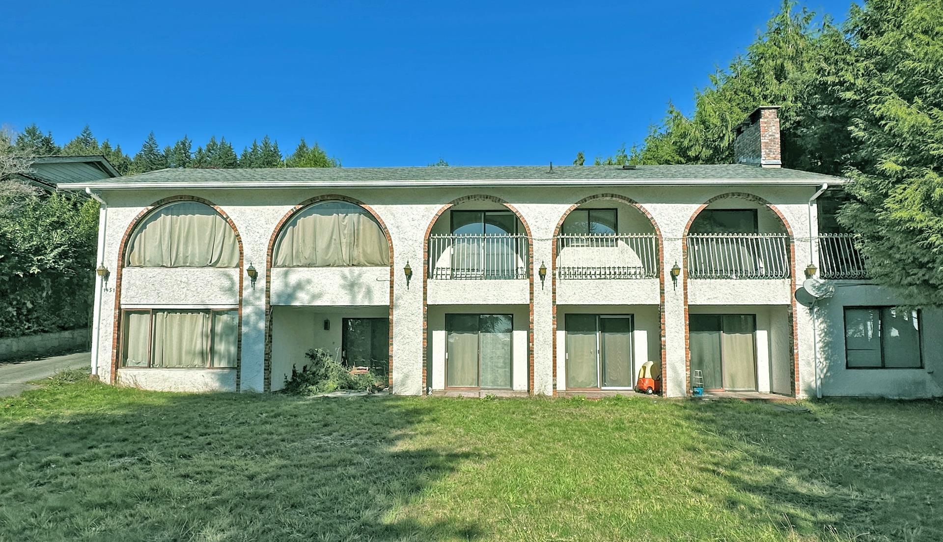 Listing image of 1451 CHARTWELL DRIVE