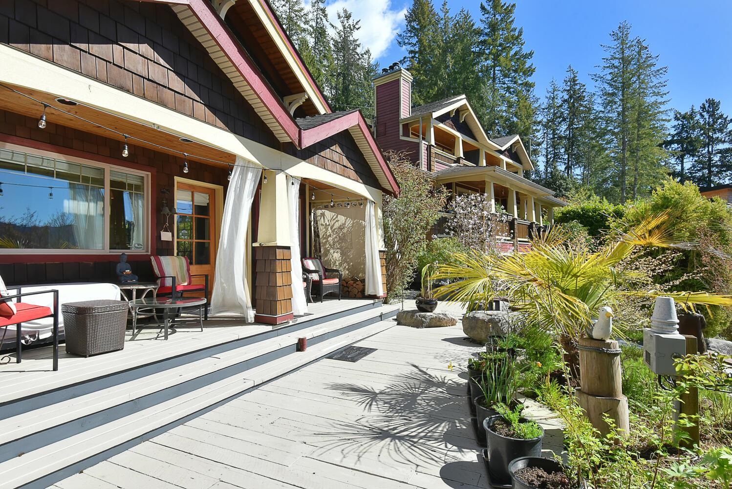 7545 Islets Place, Sechelt, Sechelt District, V7Z 0C5 2