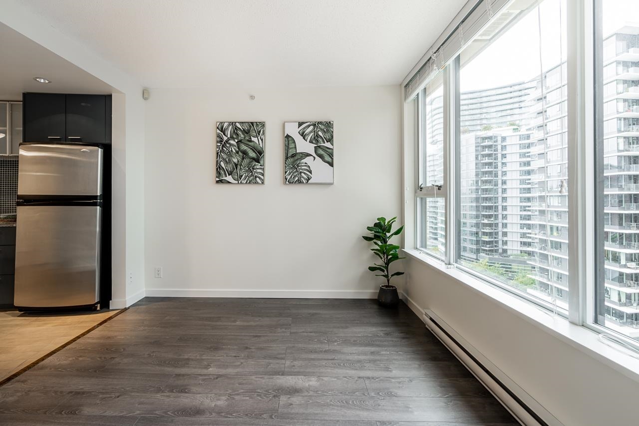 1207 33 Smithe Street, Vancouver, Yaletown, V6B 0B5 12