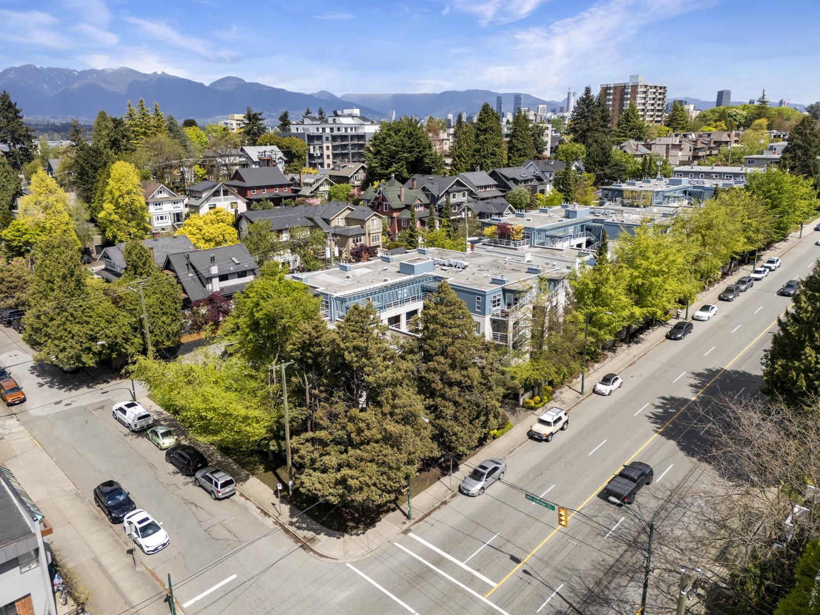 2575 4TH, Vancouver, British Columbia V6K 1P5, 1 Bedroom Bedrooms, ,1 BathroomBathrooms,Residential Attached,For Sale,4TH,R2891002