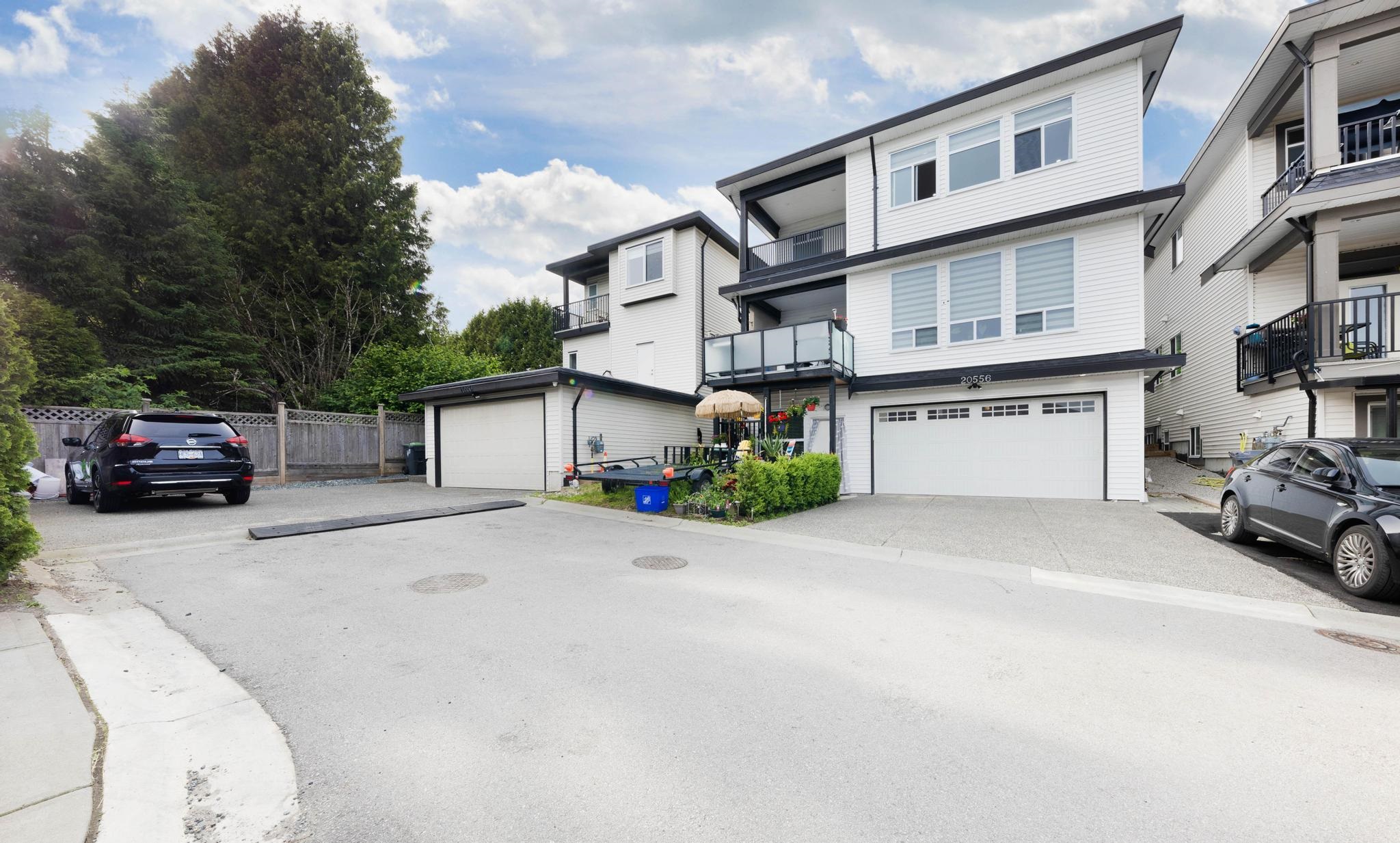 20556 72 Avenue, Langley, Willoughby Heights, V2Y 1T1 34