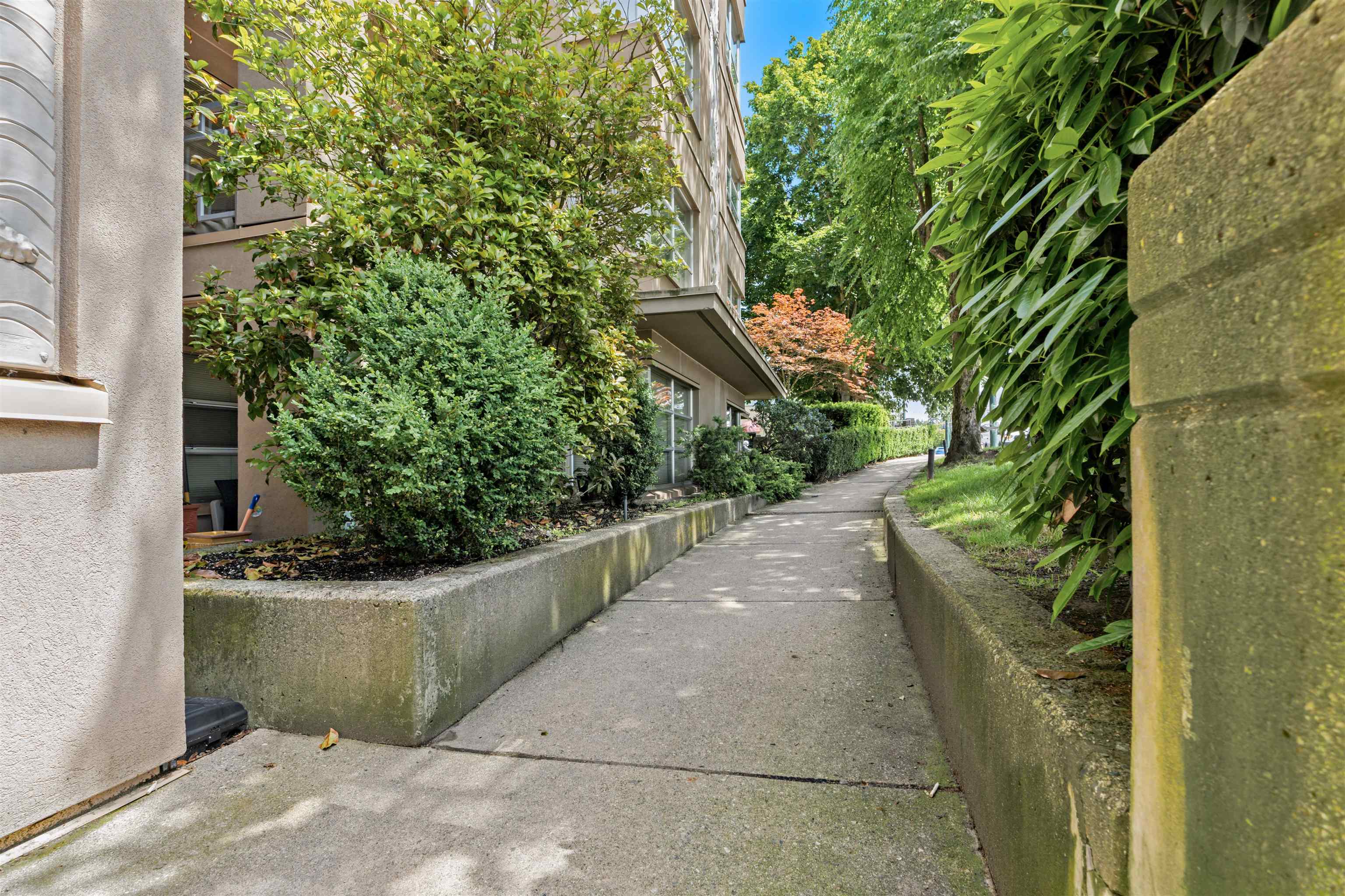2983 4TH, Vancouver, British Columbia V6K 1R5, 1 Bedroom Bedrooms, ,1 BathroomBathrooms,Residential Attached,For Sale,4TH,R2892904