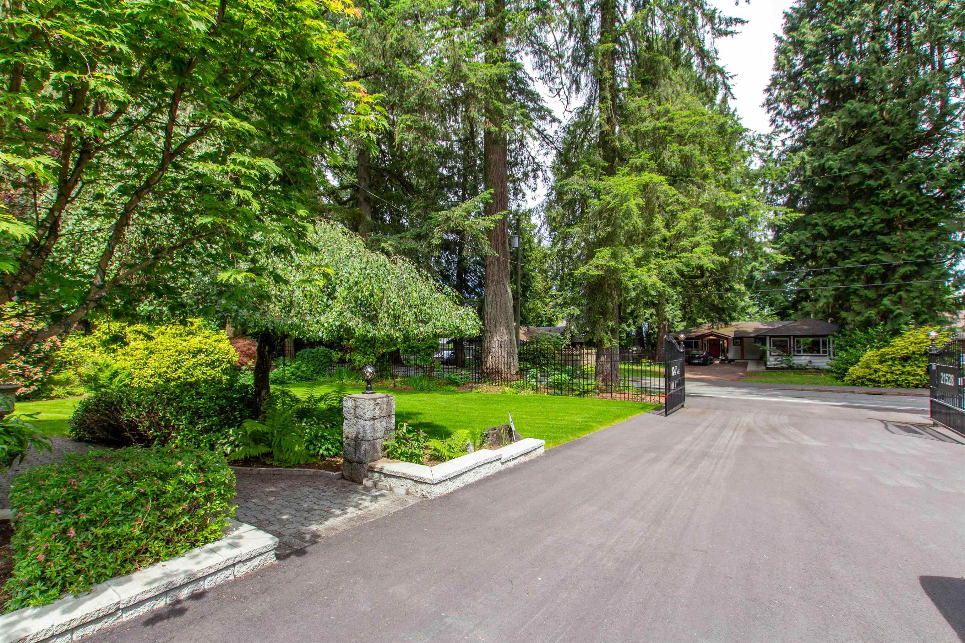 21528 124 Avenue, Maple Ridge, West Central, V2X 4H3 3