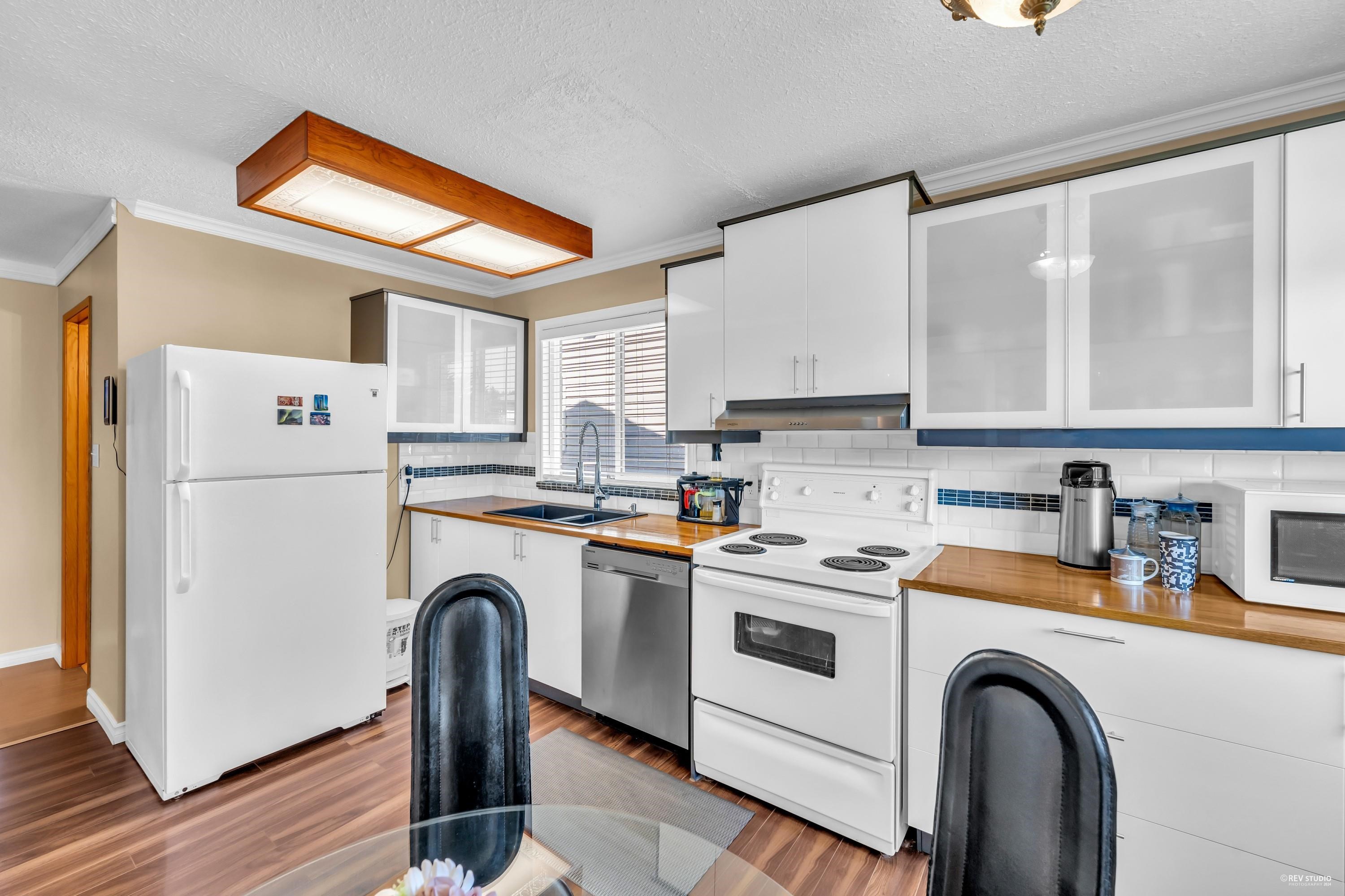 6311 Swift Avenue, Richmond, Woodwards, V7E 4G9 21