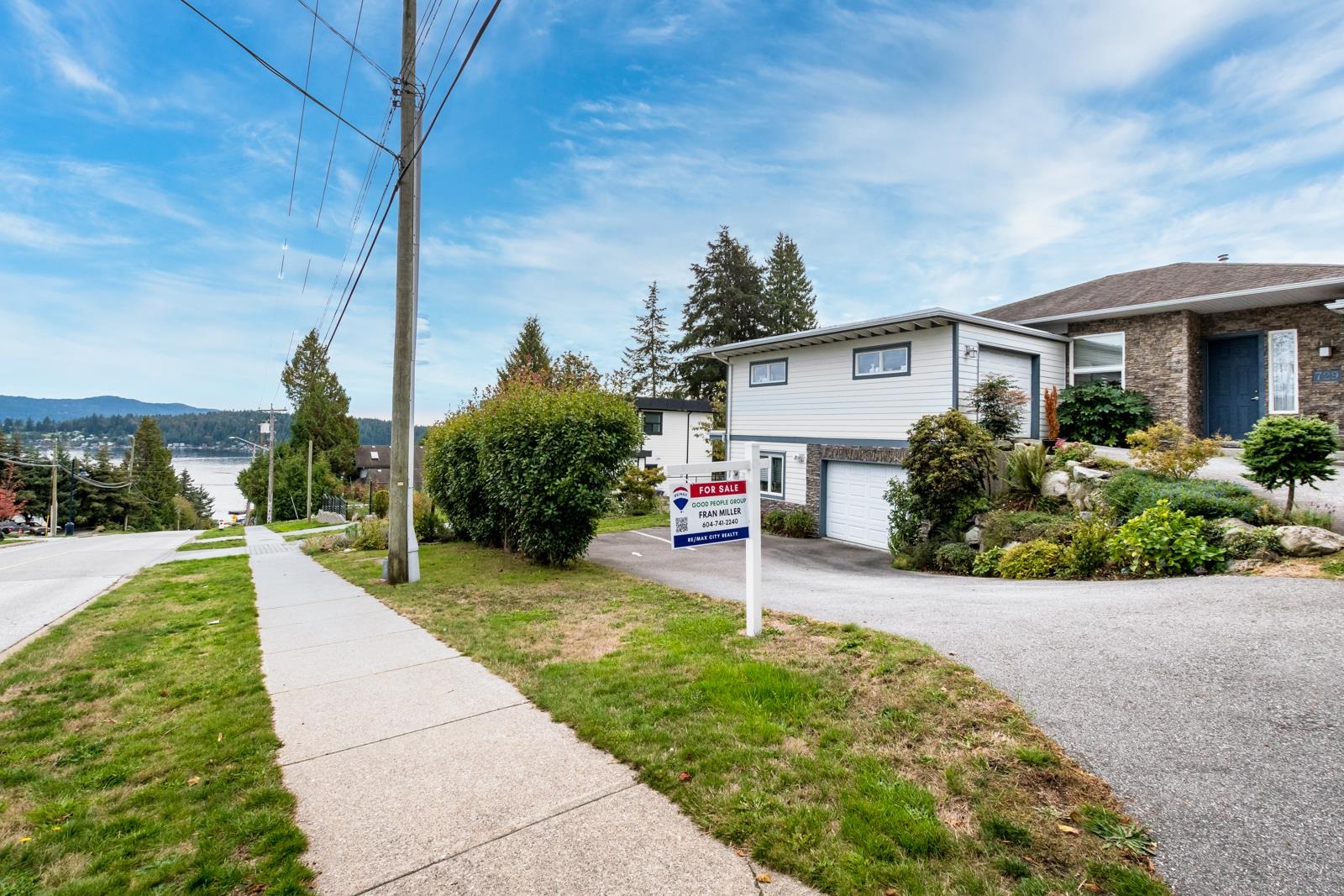 729 School Road, Gibsons, Gibsons & Area, V0N 1V9 1