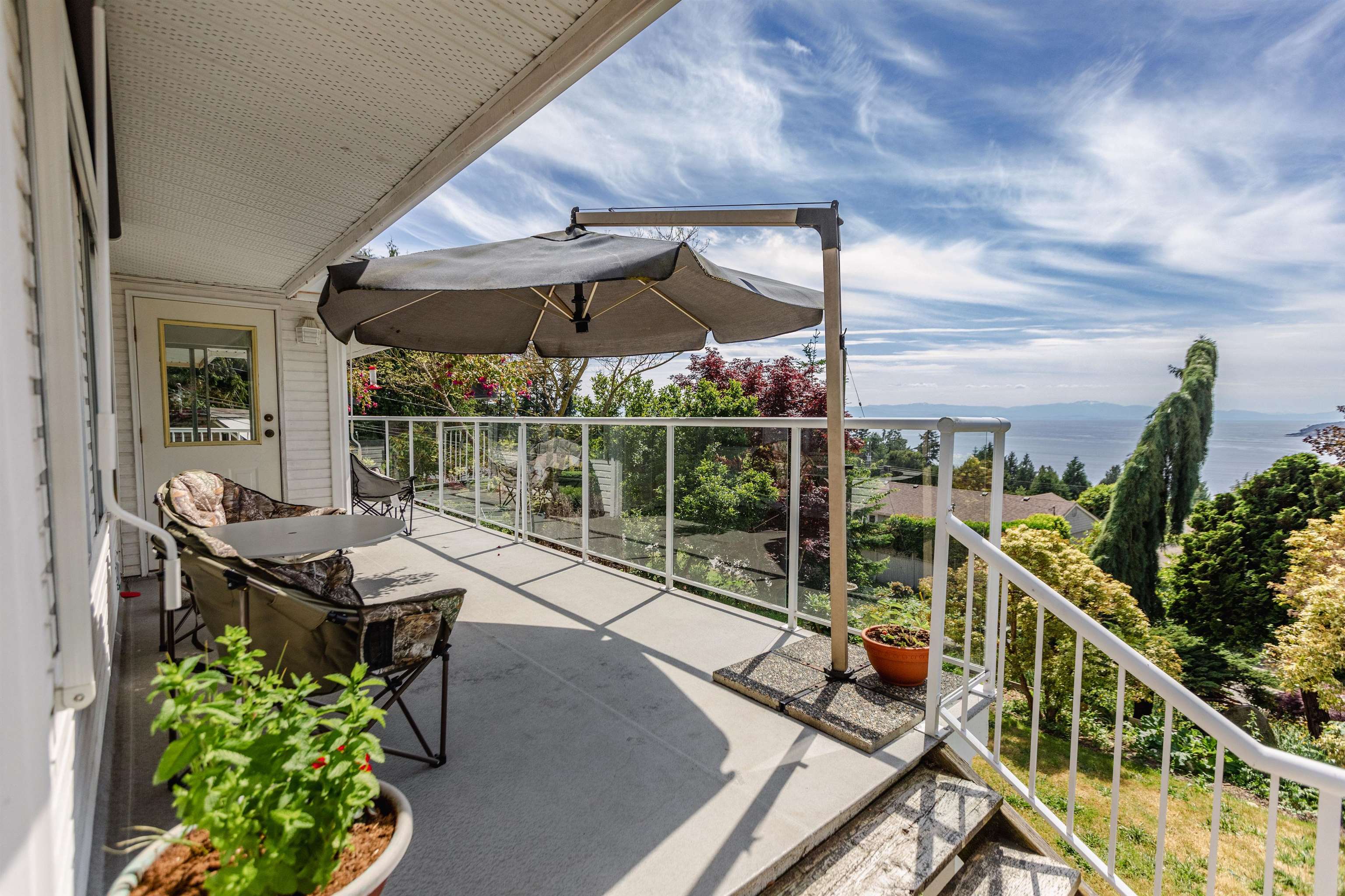 5135 Anna Road, Sechelt, Sechelt District, V7Z 0G6 27