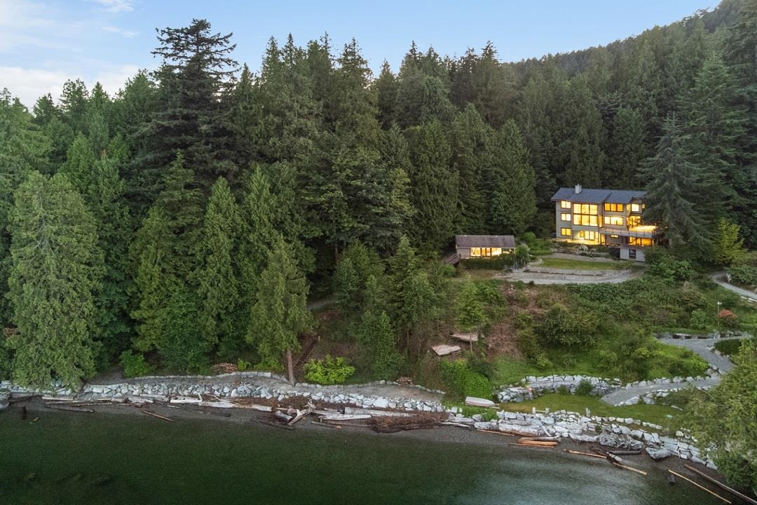 990 Marine Drive, Gibsons, Gibsons & Area, V0N 1V1 1