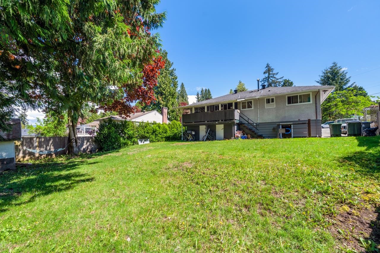 14936 Kew Drive, Surrey, Bolivar Heights, V3R 4Y2 11