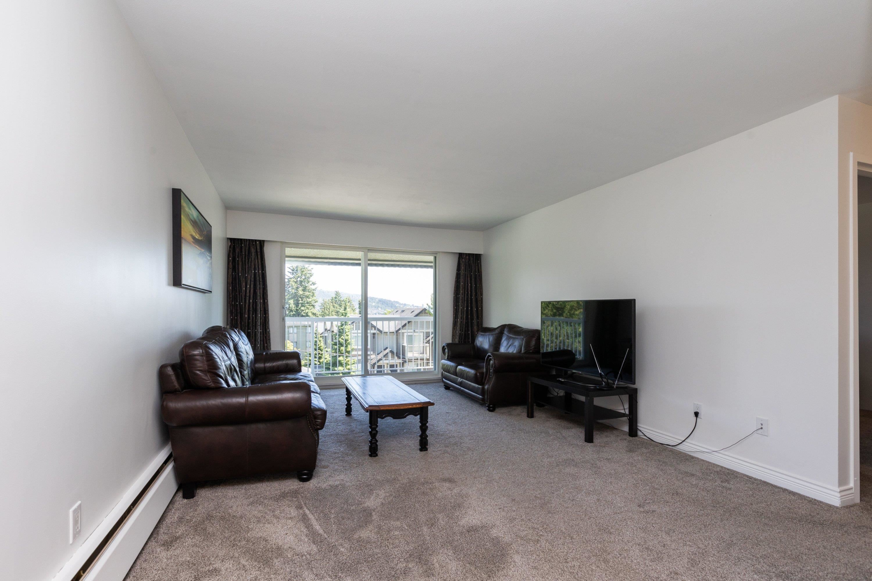 512 371 Ellesmere Avenue, Burnaby, Capitol Hill BN, V5B 3T1 3