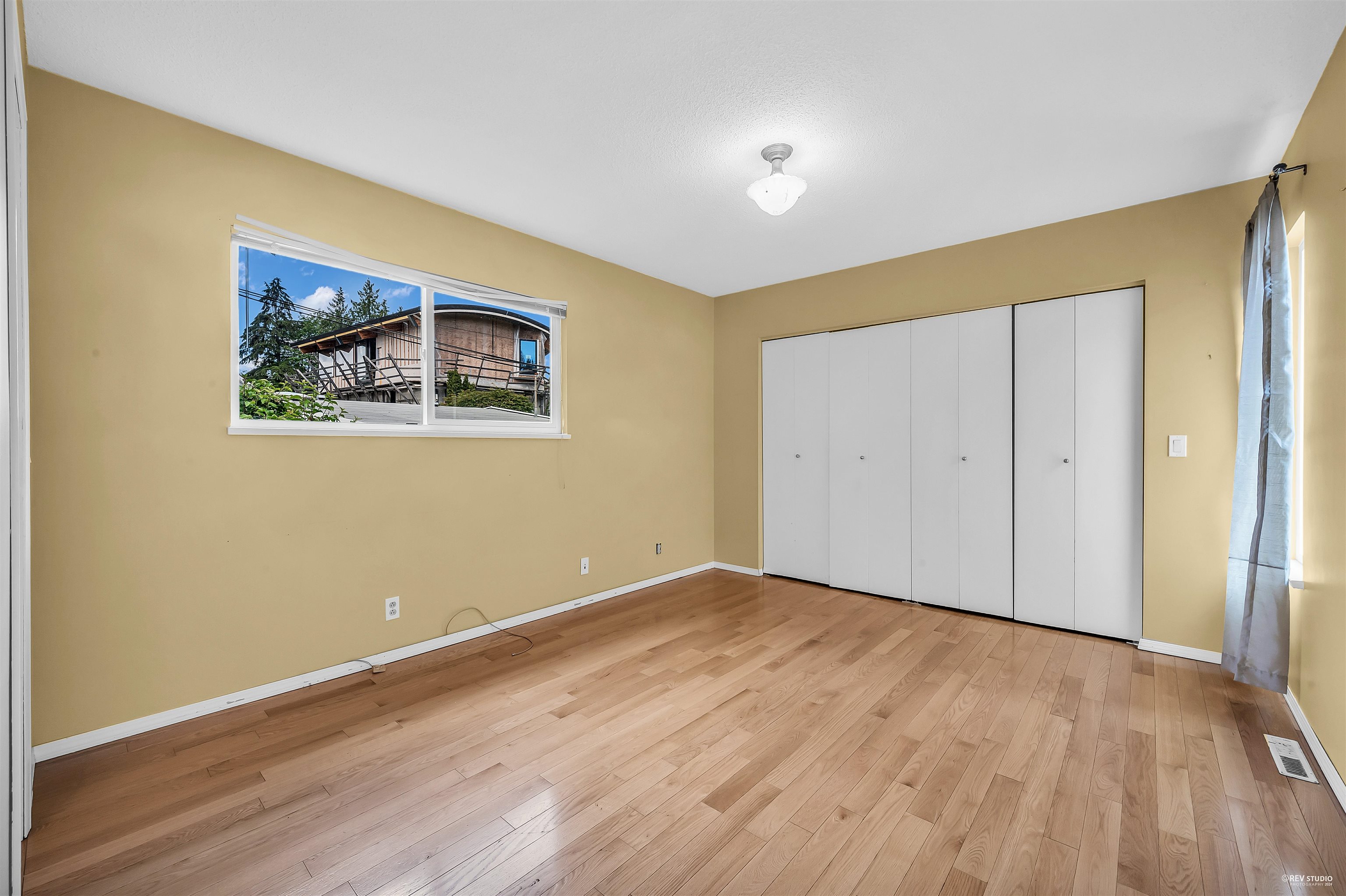 690 Ioco Road, Port Moody, North Shore Pt Moody, V3H 2W6 11