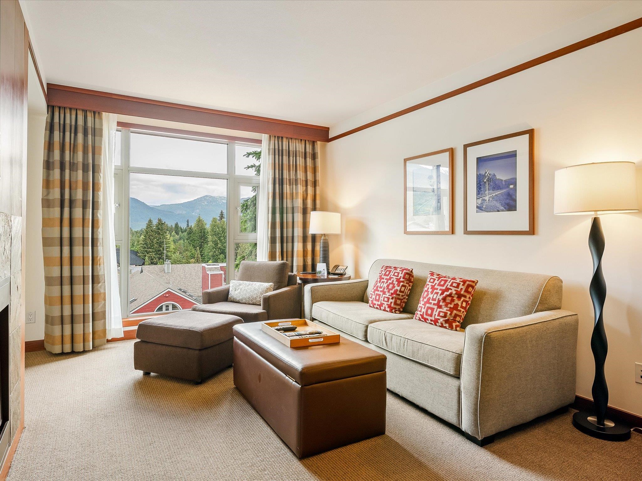 5506 4299 Blackcomb Way, Whistler, Whistler Village, V8E 0X3 2