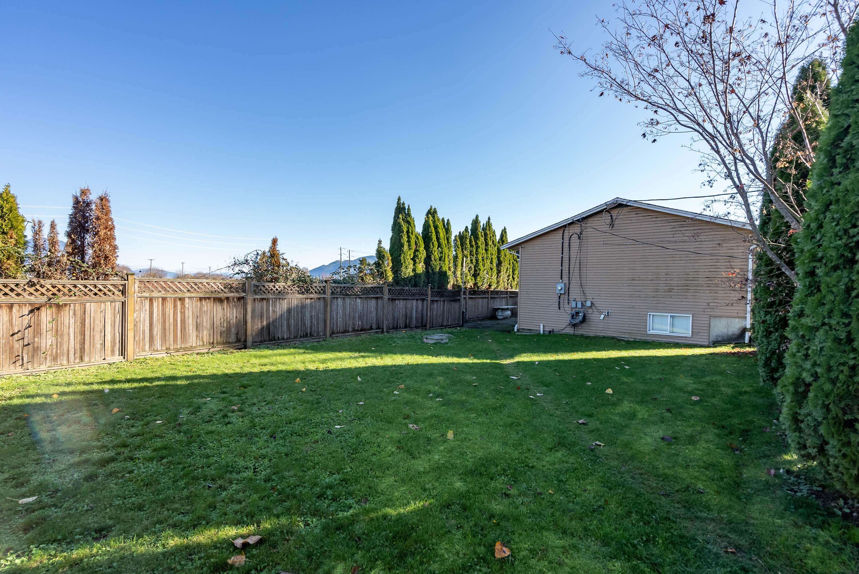 6430 Riverside Street, Abbotsford, Matsqui, V4X 1T9 33