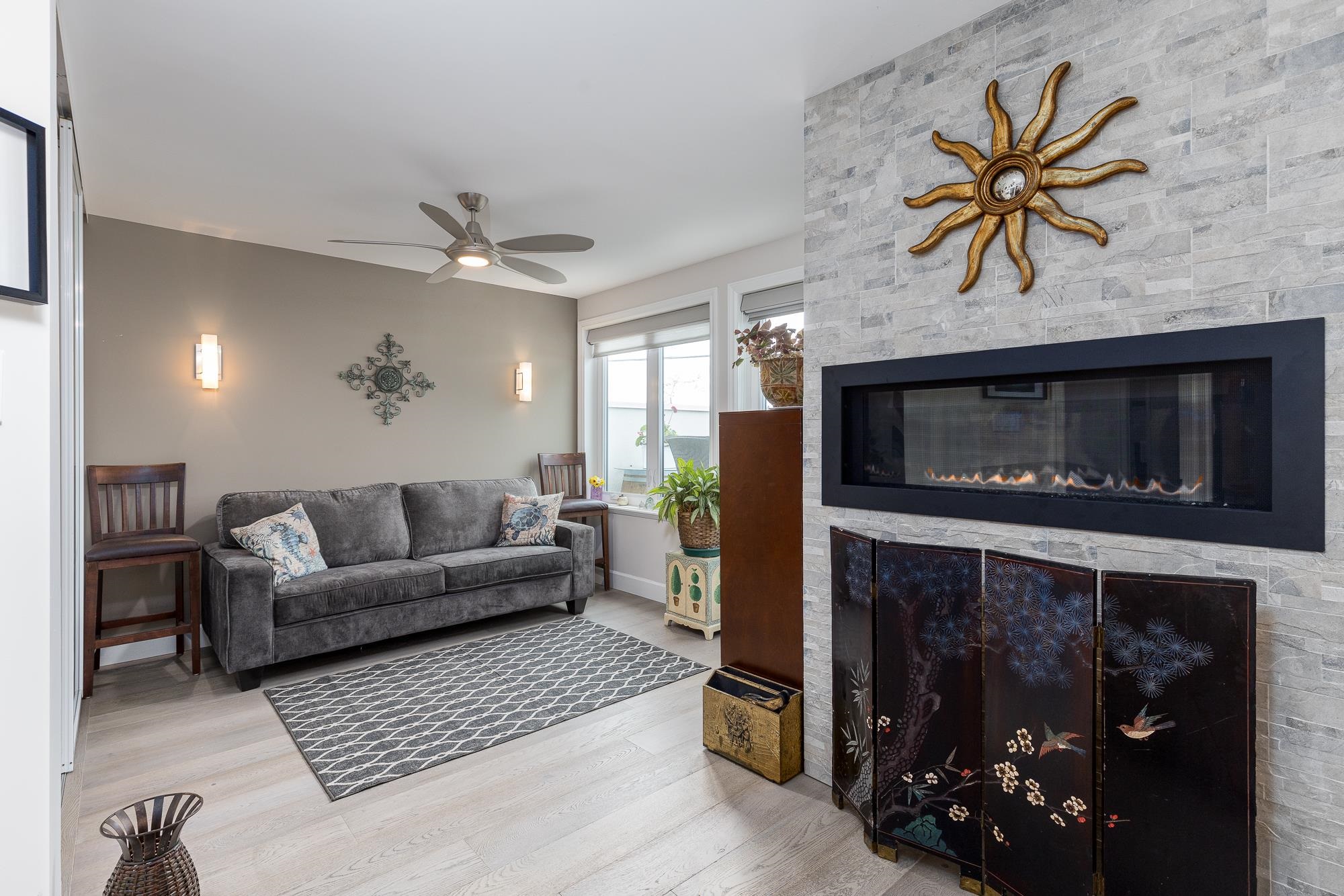 11 15563 Marine Drive, White Rock, White Rock, V4B 1C9 26