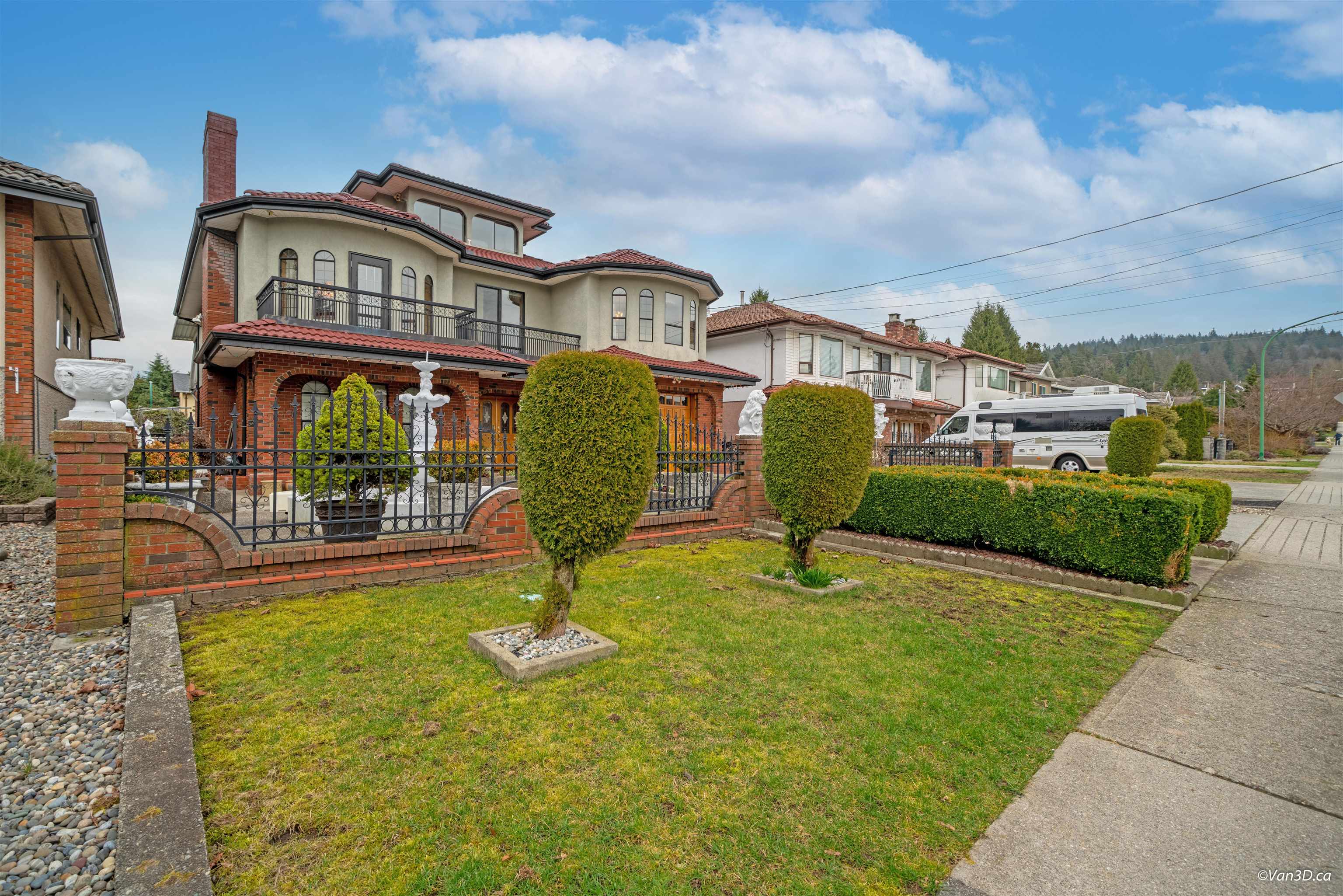 7113 Union Street, Burnaby, Sperling-Duthie, V5A 1H8 1