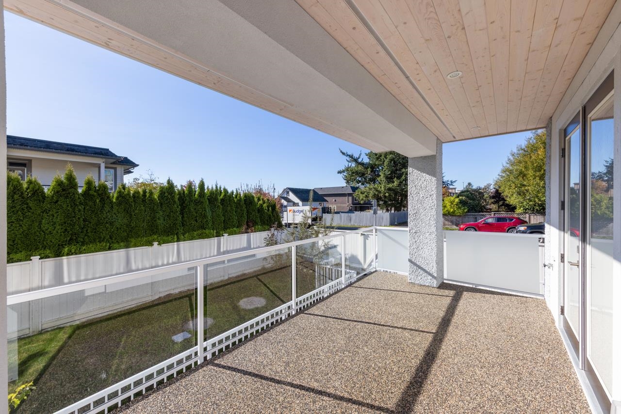 15338 Pacific Avenue, White Rock, White Rock, V4B 1R2 23