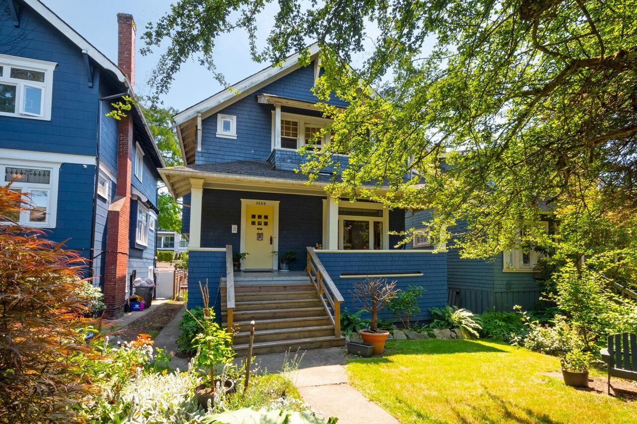 Kitsilano House/Single Family for sale:  6 bedroom 2,353 sq.ft. (Listed 2024-07-04)