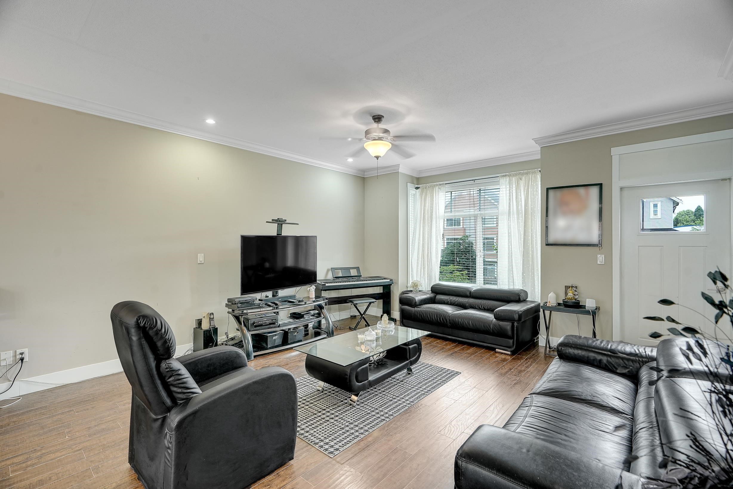 12 12092 70 Avenue, Surrey, West Newton, V3W 1A6 9