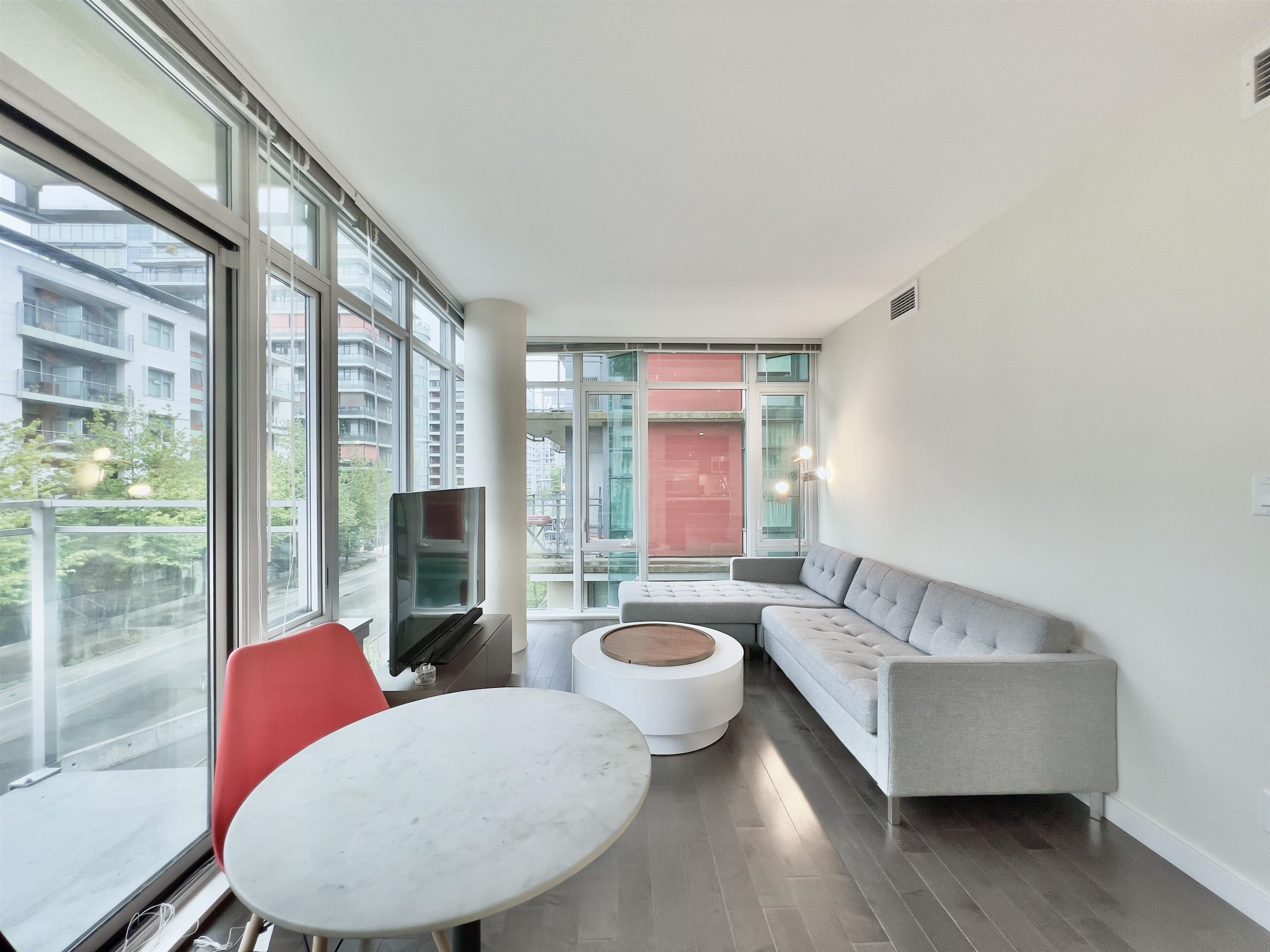 308 88 W 1st Avenue, Vancouver, False Creek, V5Y 0K2 2