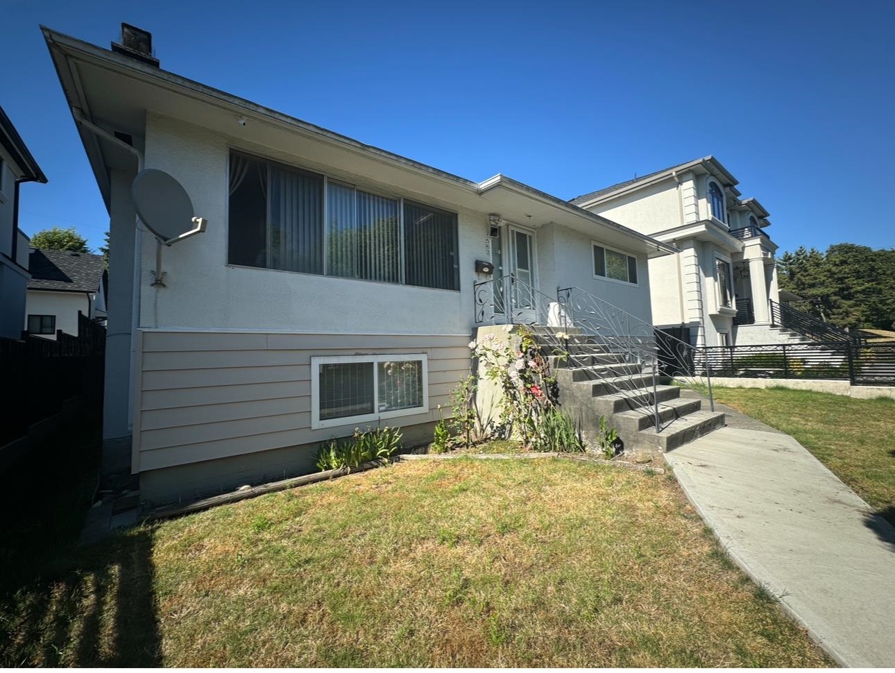 1563 E 64th Avenue, Vancouver, Fraserview VE, V5P 2M4 4