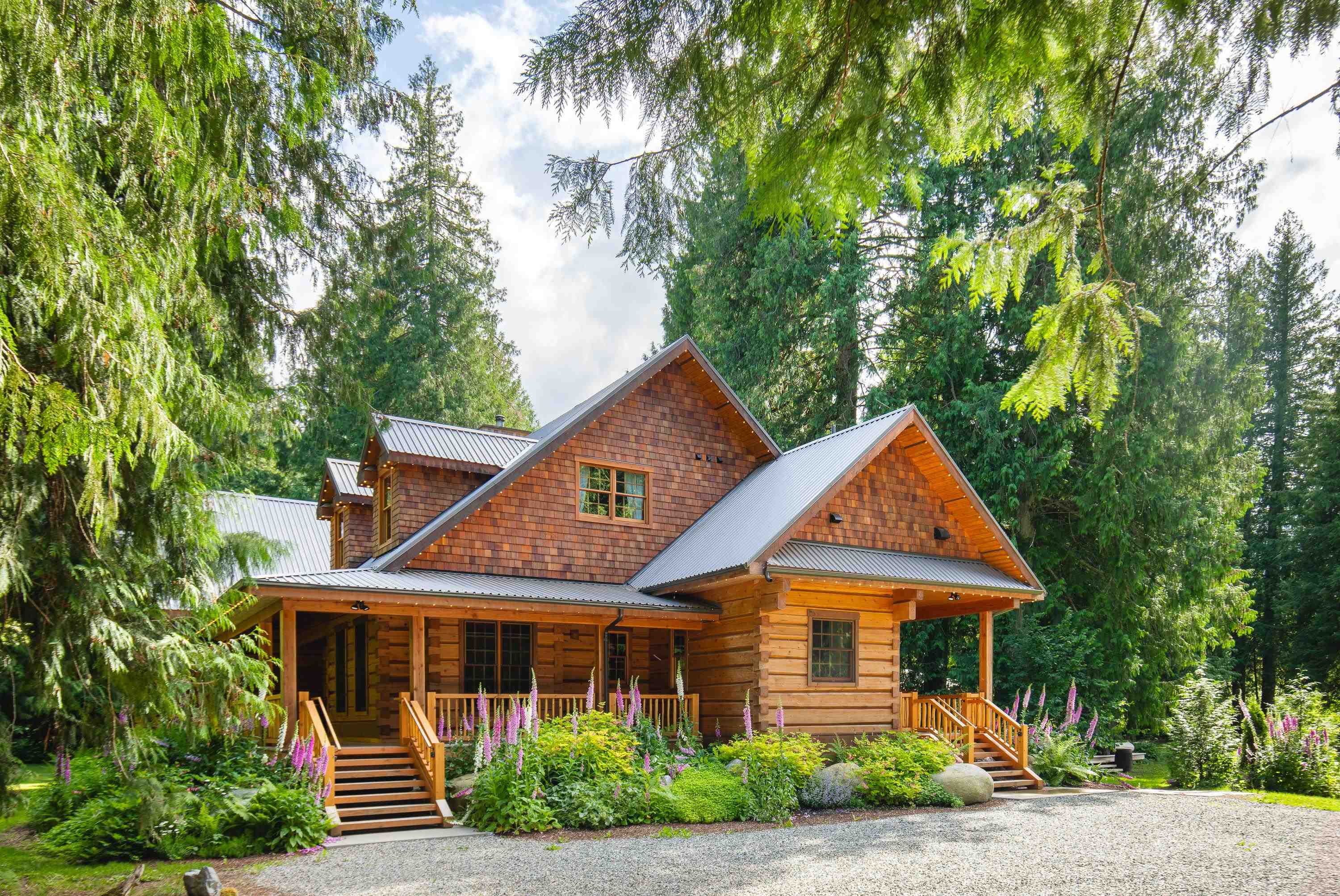 Pemberton House with Acreage for sale:  7 bedroom 3,708 sq.ft. (Listed 2024-08-14)