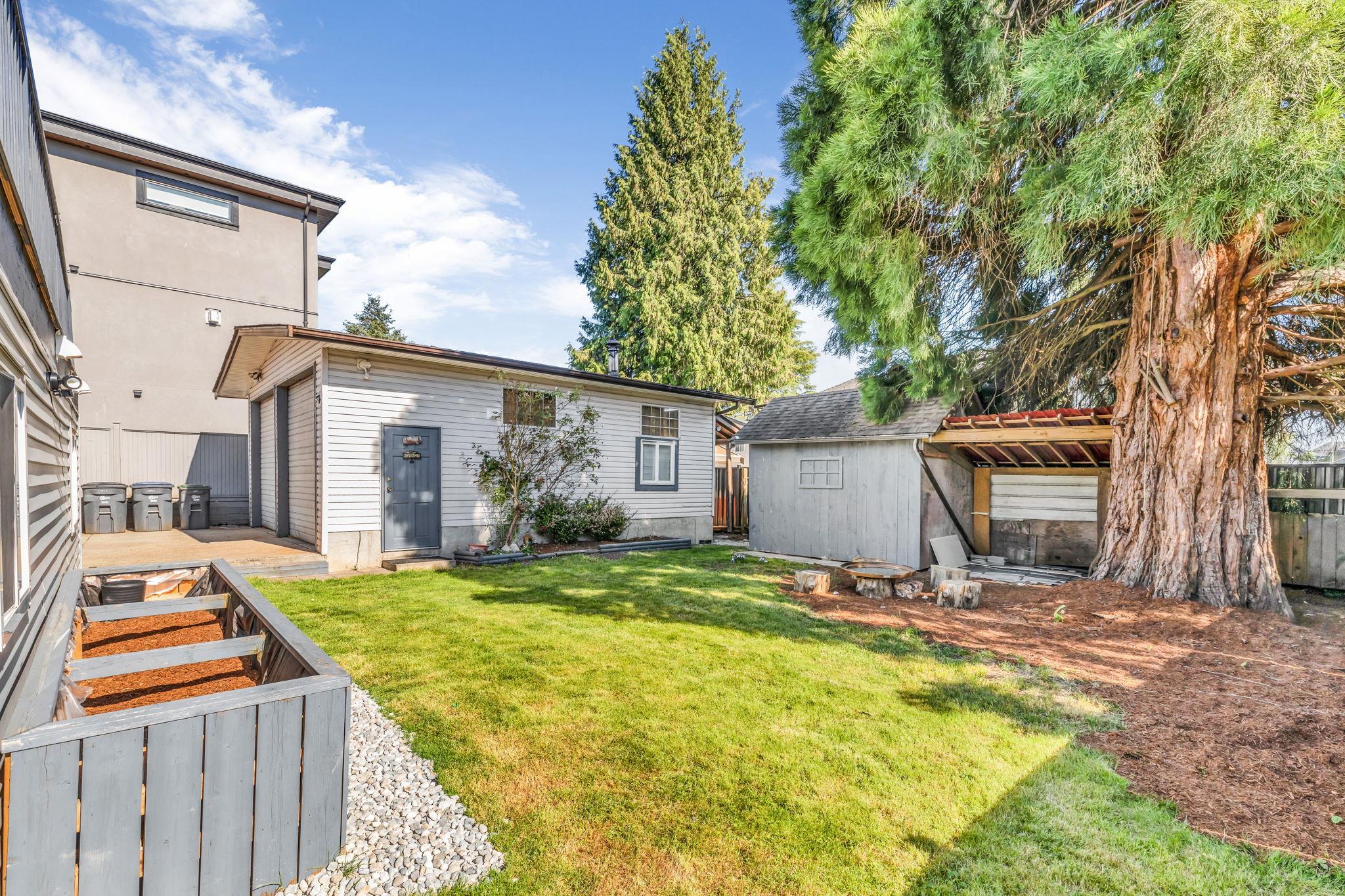 13822 92a Avenue, Surrey, Bear Creek Green Timbers, V3V 6Y6 33