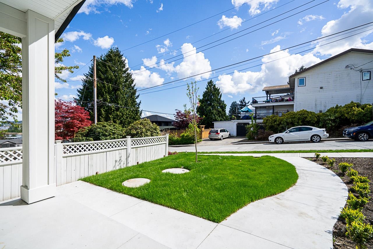 1 133 Debeck Street, New Westminster, Sapperton, V3L 3H7 1