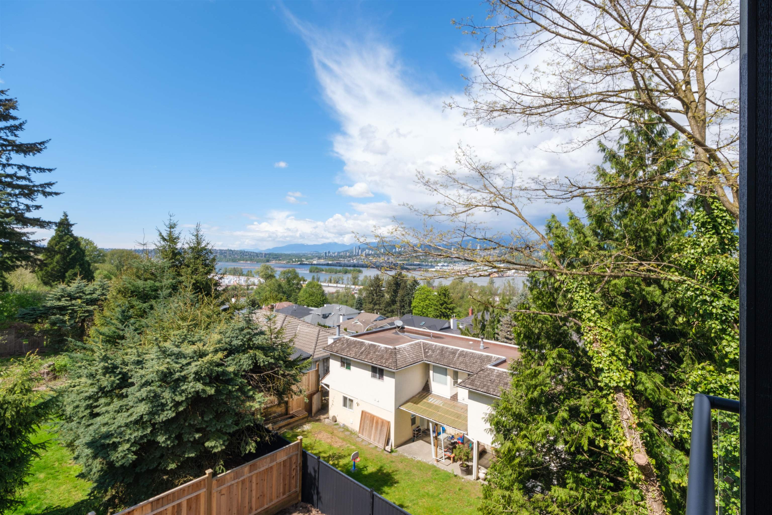 11525 140 Street, Surrey, Bolivar Heights, V3R 3G9 31