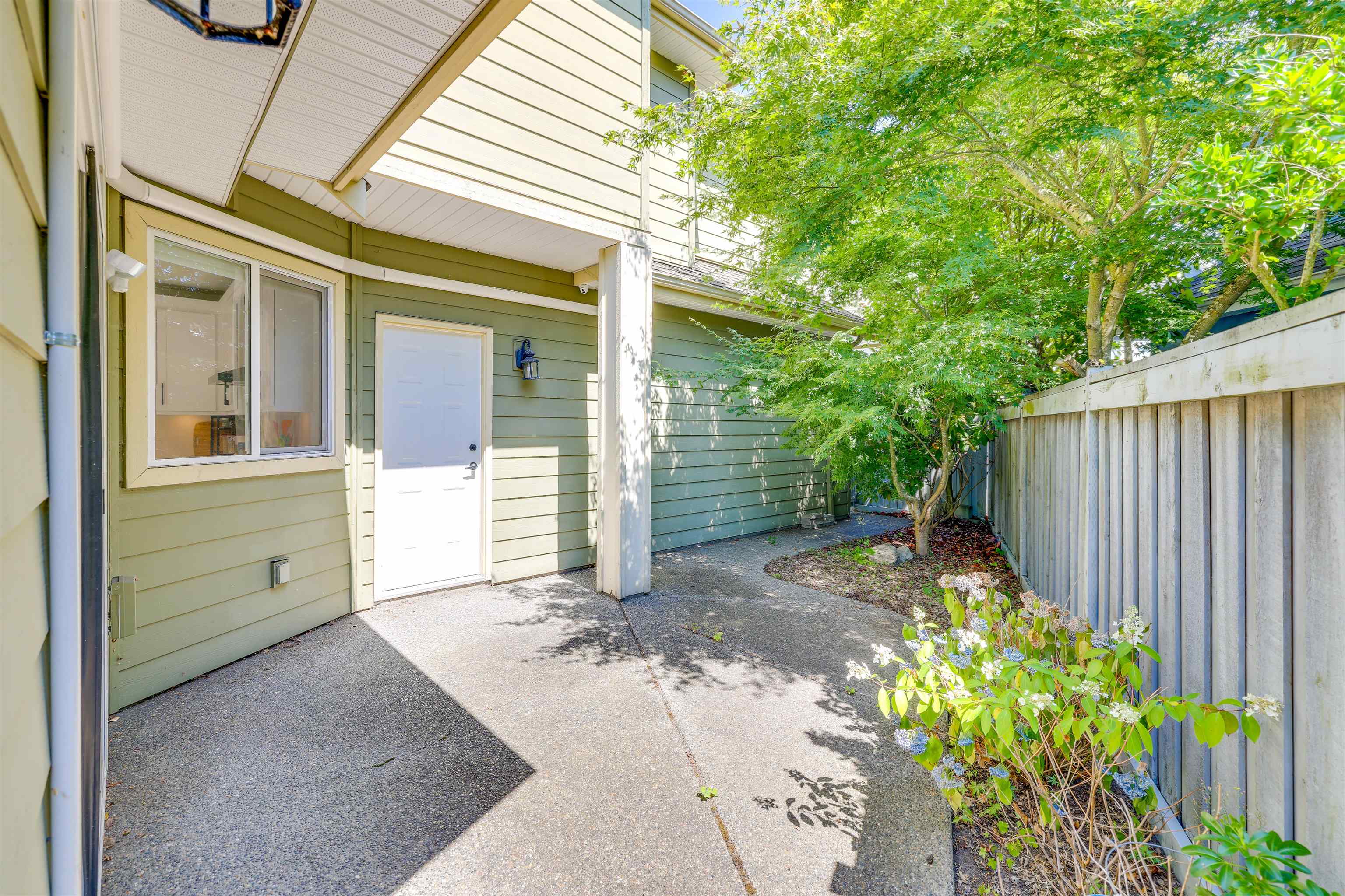 6982 Barnard Drive, Richmond, Terra Nova, V7C 5T5 25