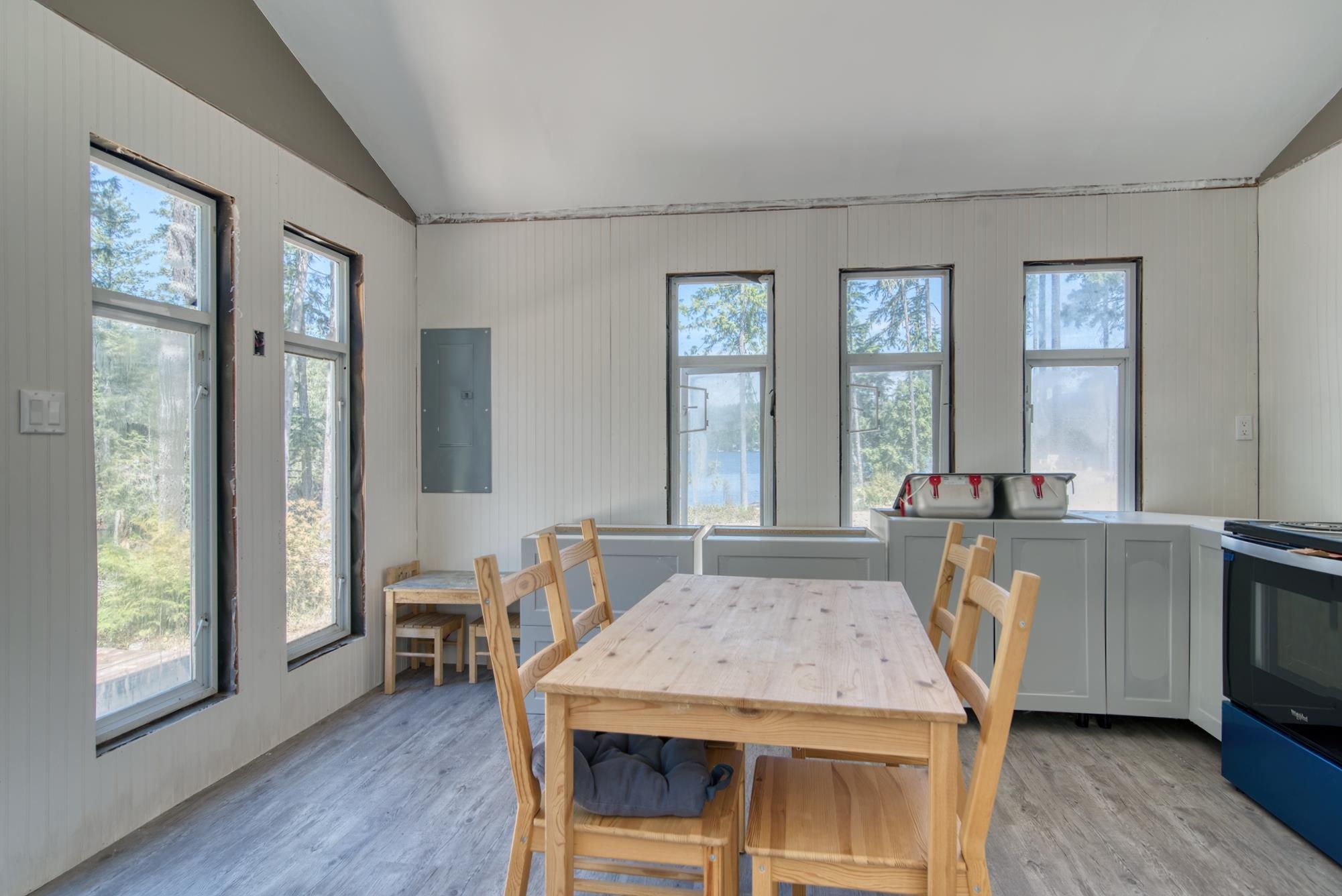 8625 Sakinaw Creek Road, Pender Harbour, Pender Harbour Egmont, V0N 2H0 8