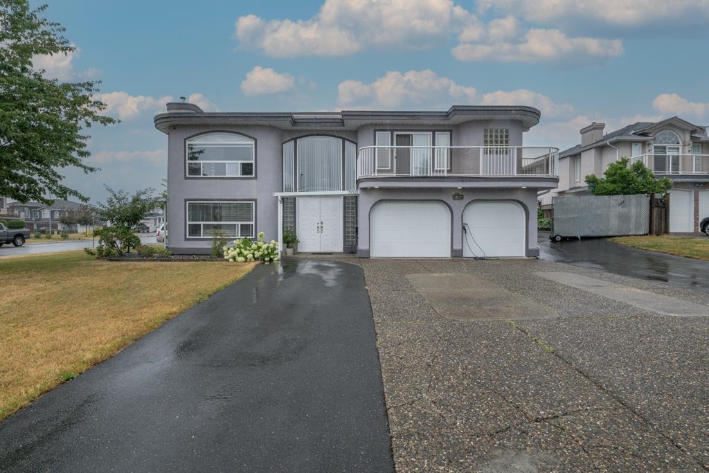 31335 Vista Court, Abbotsford, Abbotsford West, V2T 6N5 30