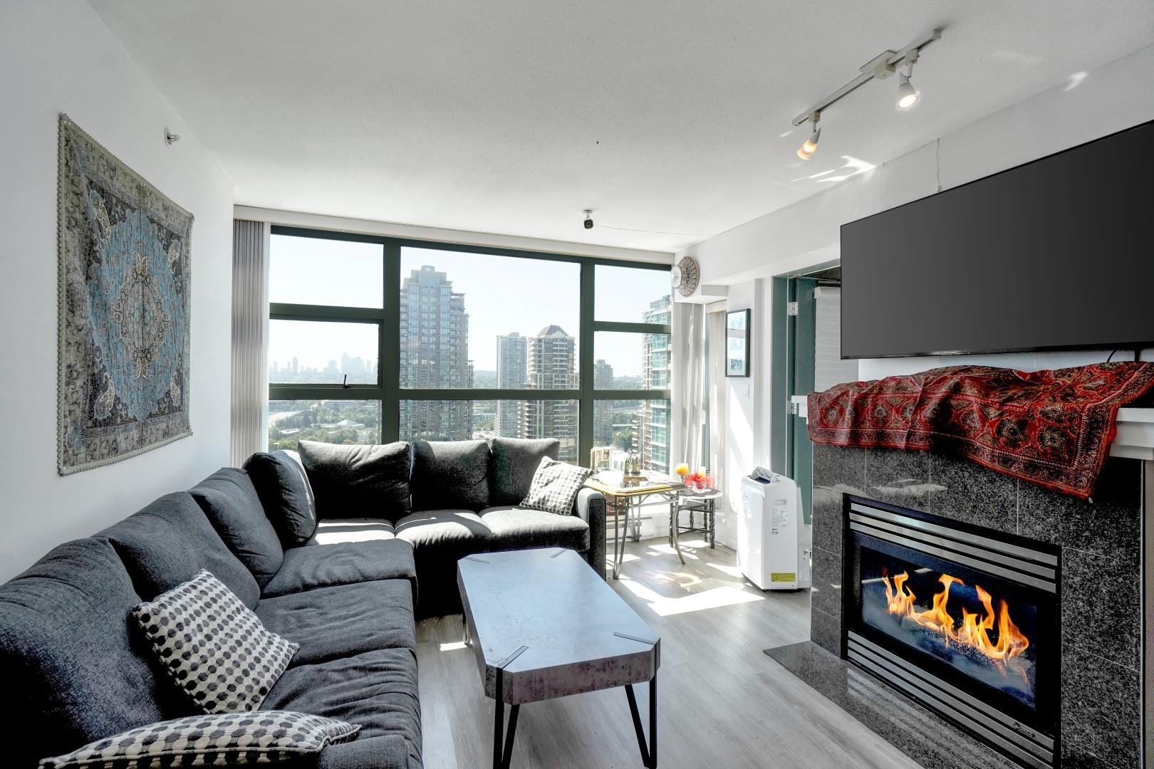 Brentwood Park Apartment/Condo for sale:  2 bedroom 872 sq.ft. (Listed 2024-07-24)