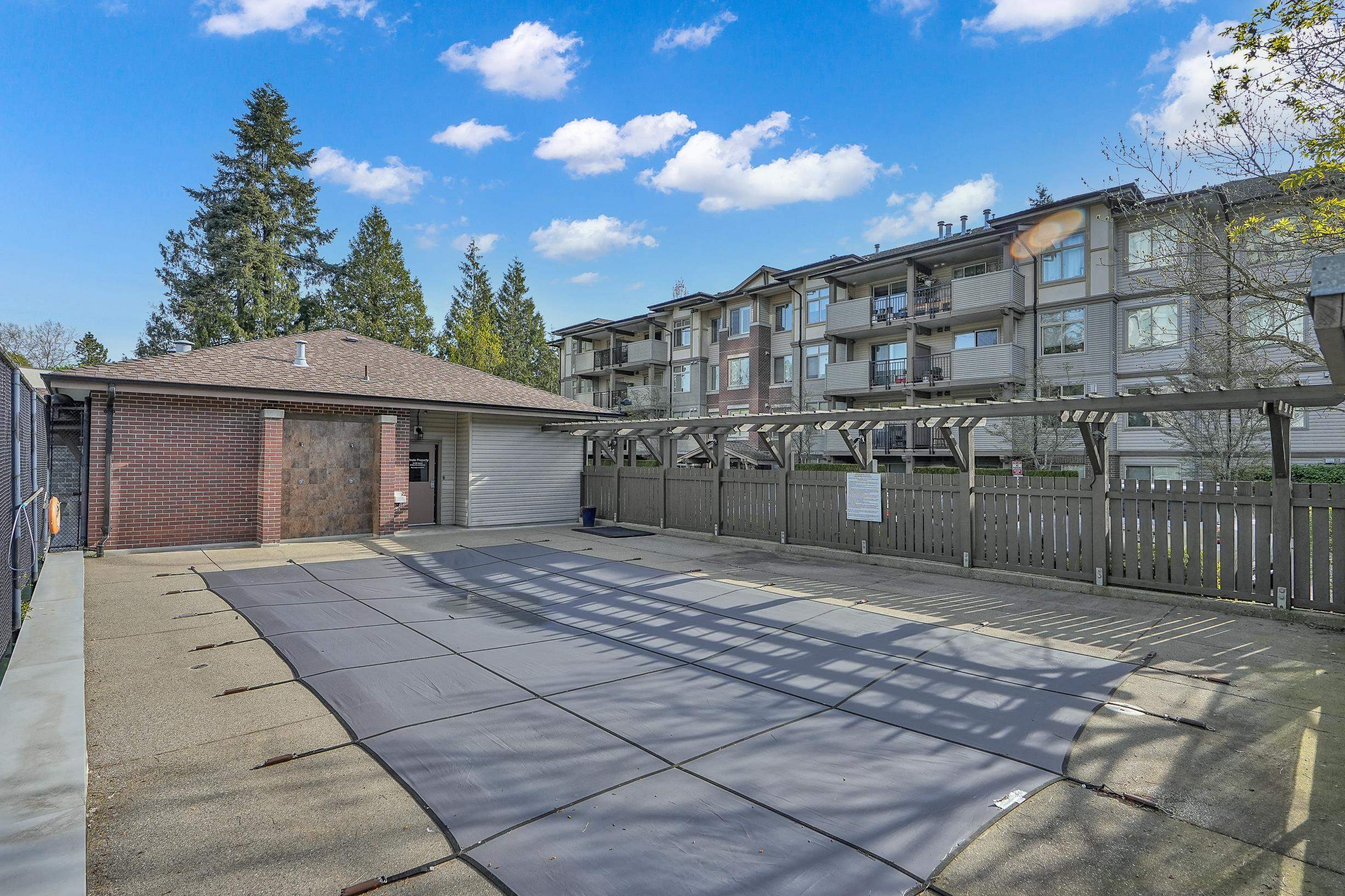 404-10088 148 STREET, Surrey, British Columbia V3R 3M9, 2 Bedrooms Bedrooms, ,2 BathroomsBathrooms,Residential Attached,For Sale,R2908911
