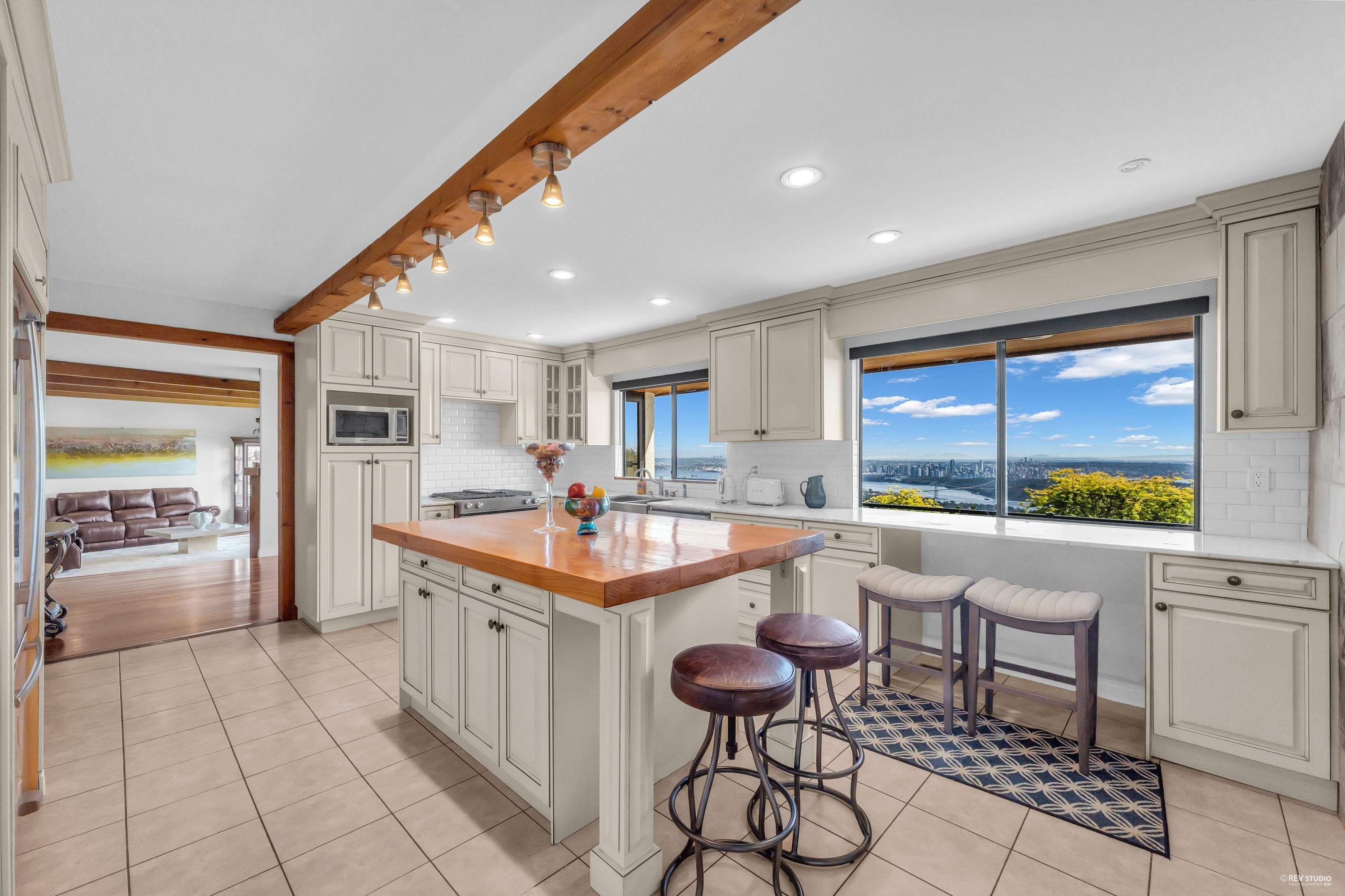 Listing image of 1418 BRAMWELL ROAD