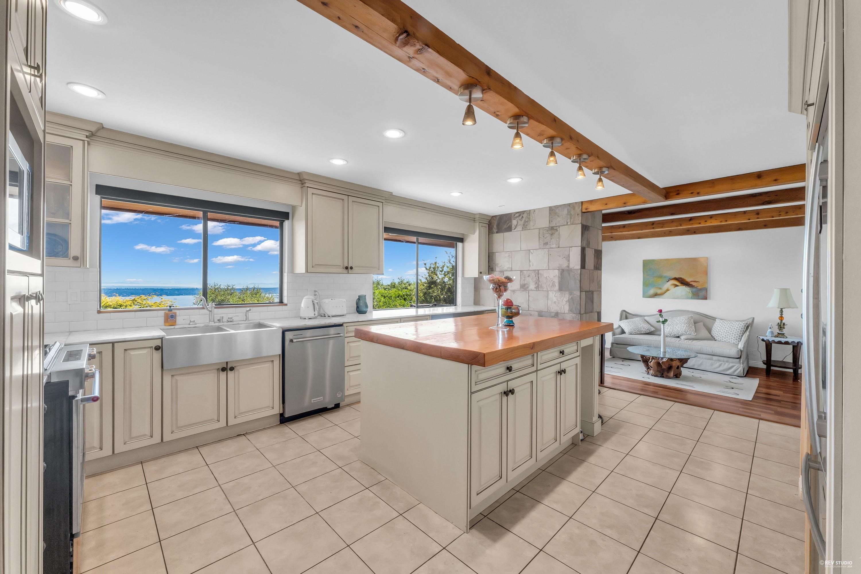 Listing image of 1418 BRAMWELL ROAD