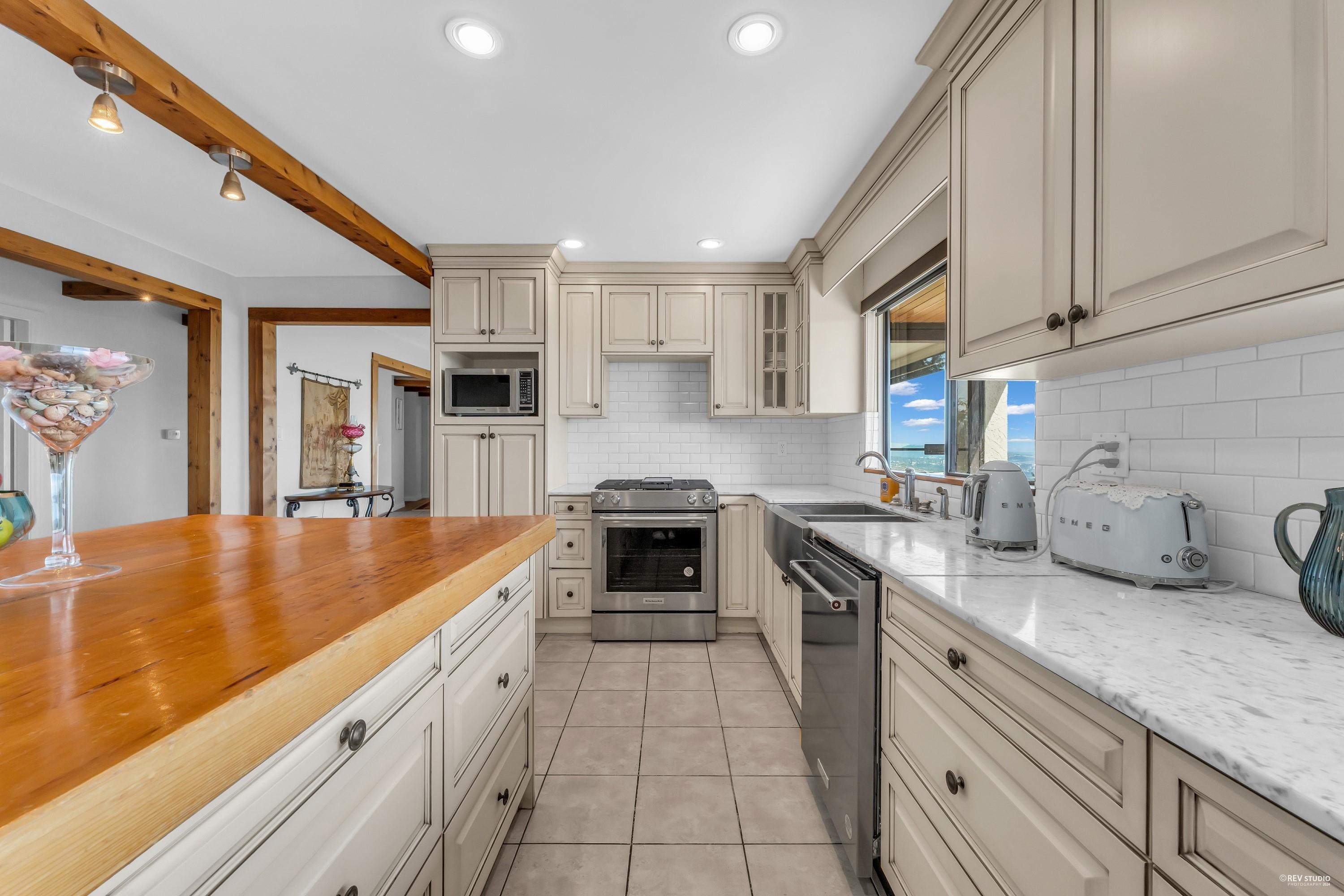Listing image of 1418 BRAMWELL ROAD
