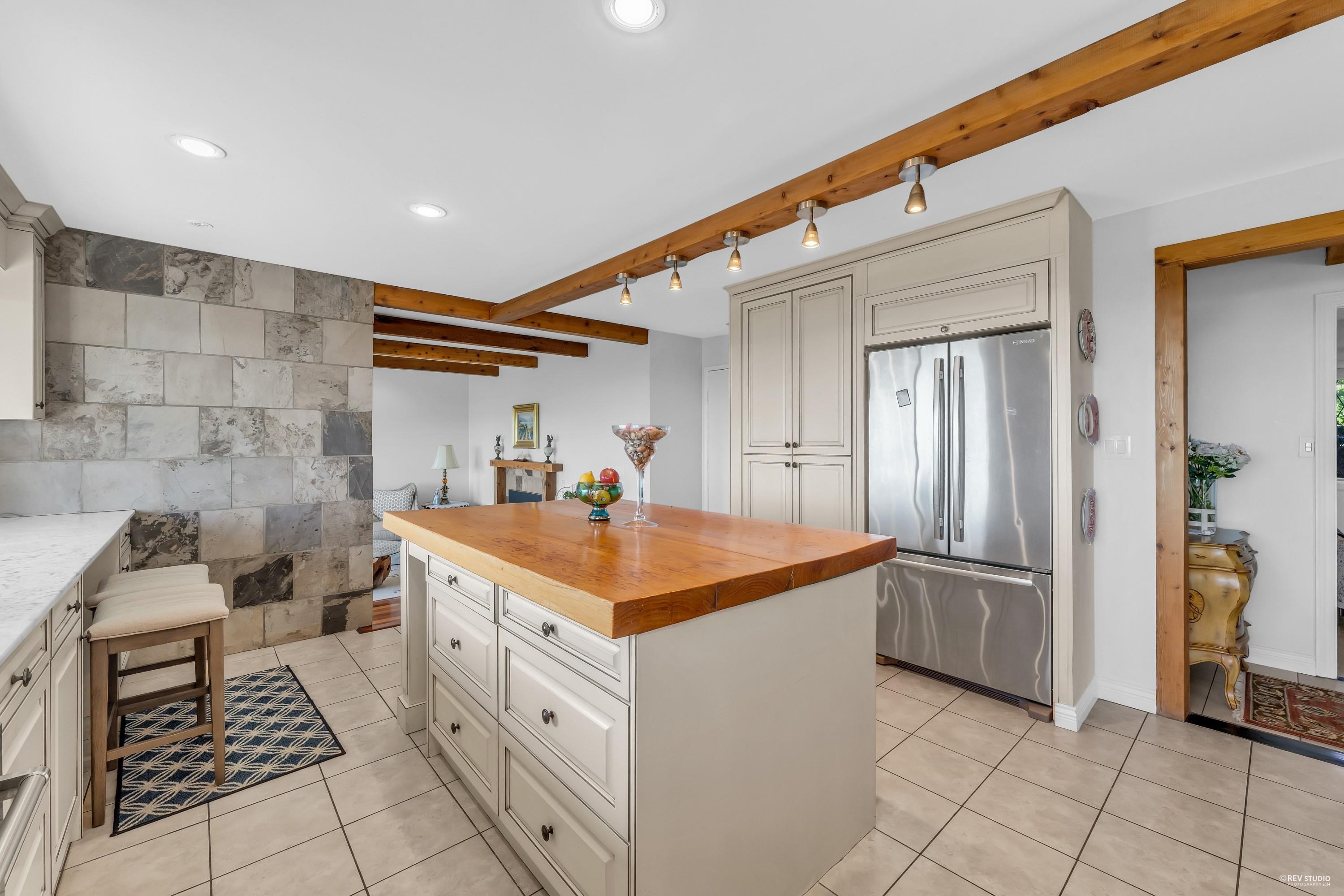 Listing image of 1418 BRAMWELL ROAD