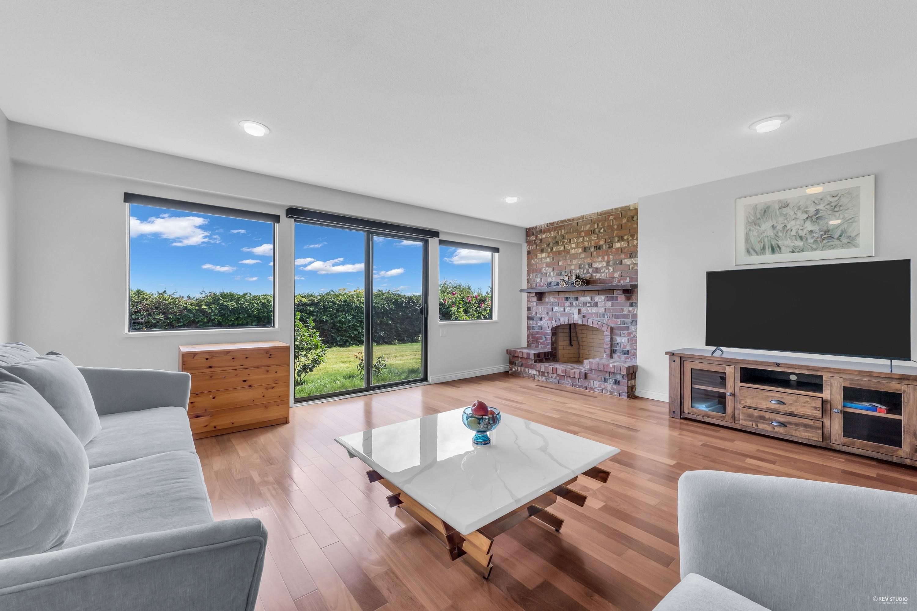 Listing image of 1418 BRAMWELL ROAD