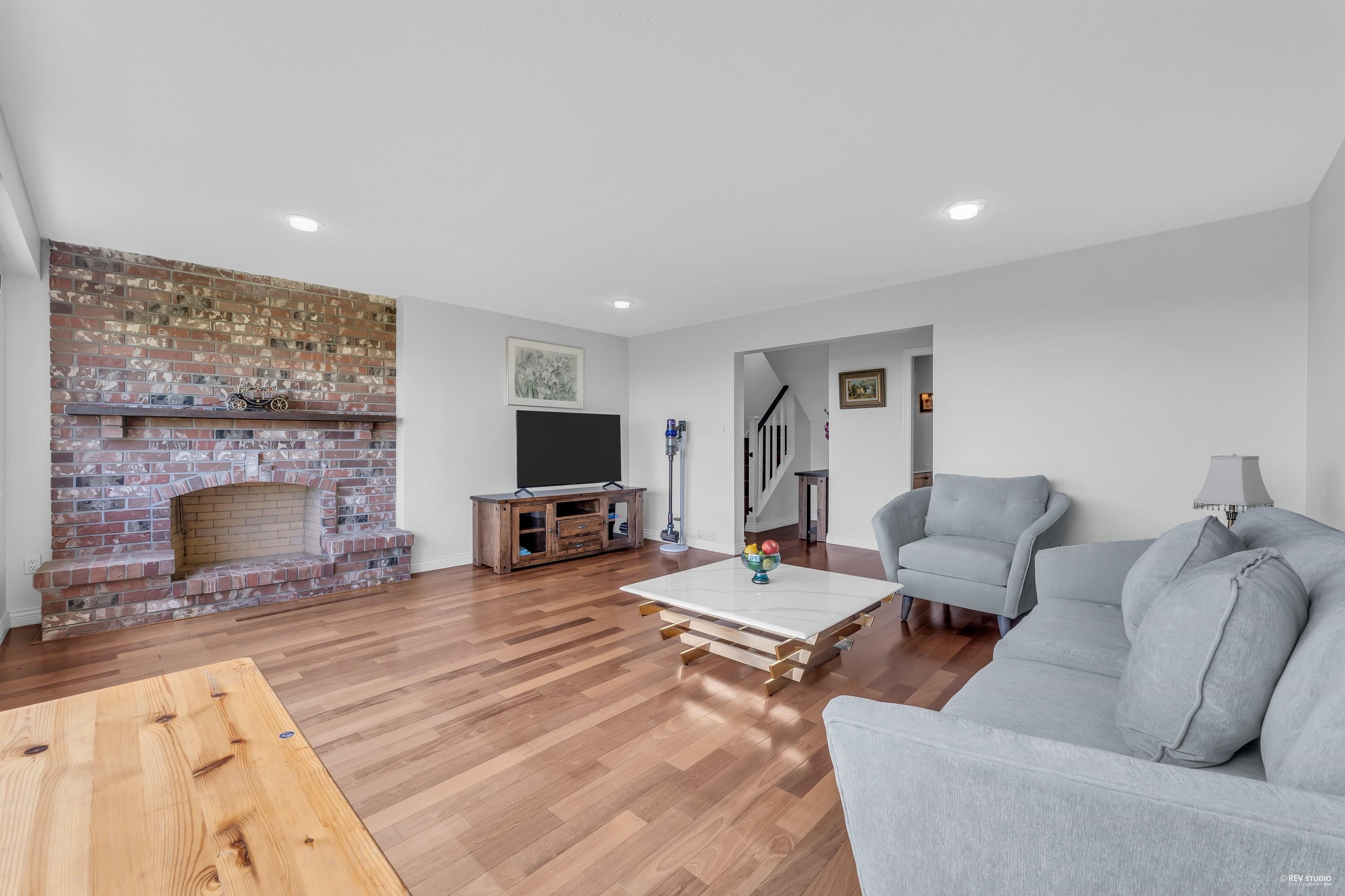 Listing image of 1418 BRAMWELL ROAD