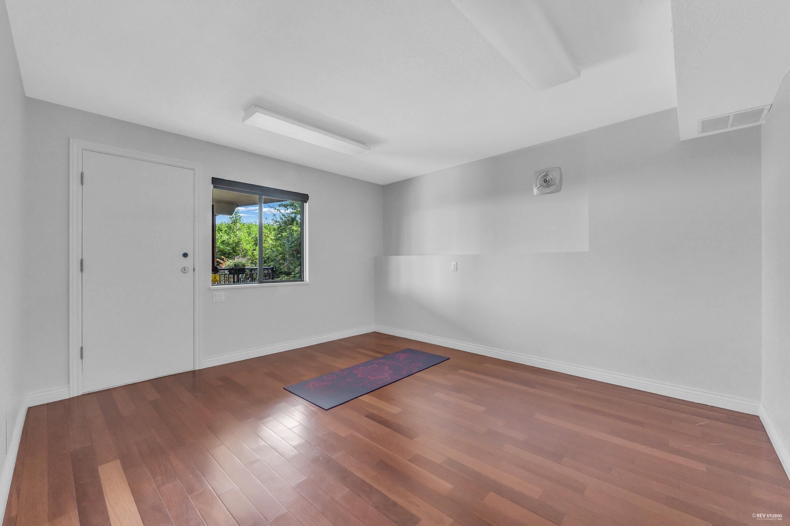 Listing image of 1418 BRAMWELL ROAD
