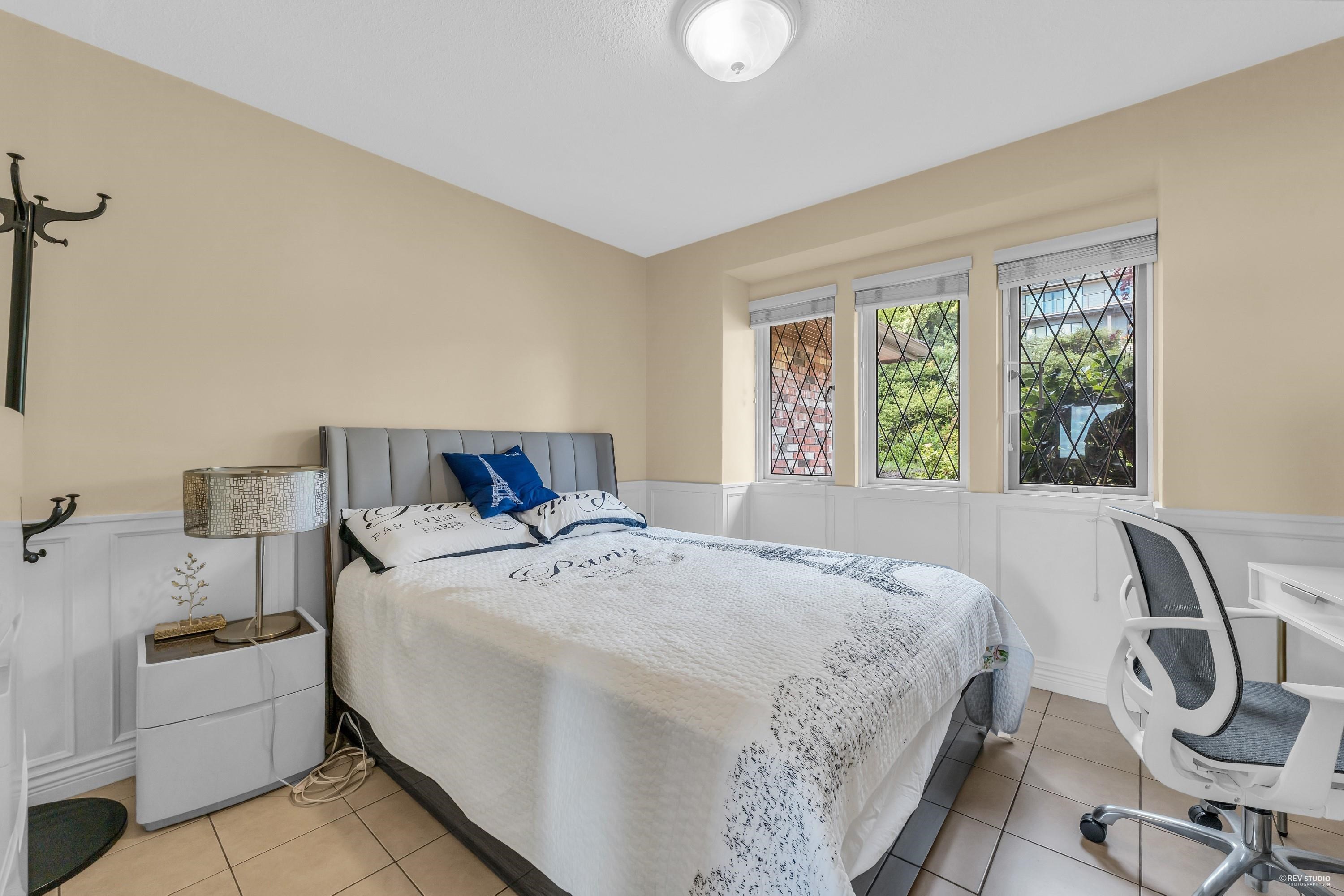Listing image of 1418 BRAMWELL ROAD